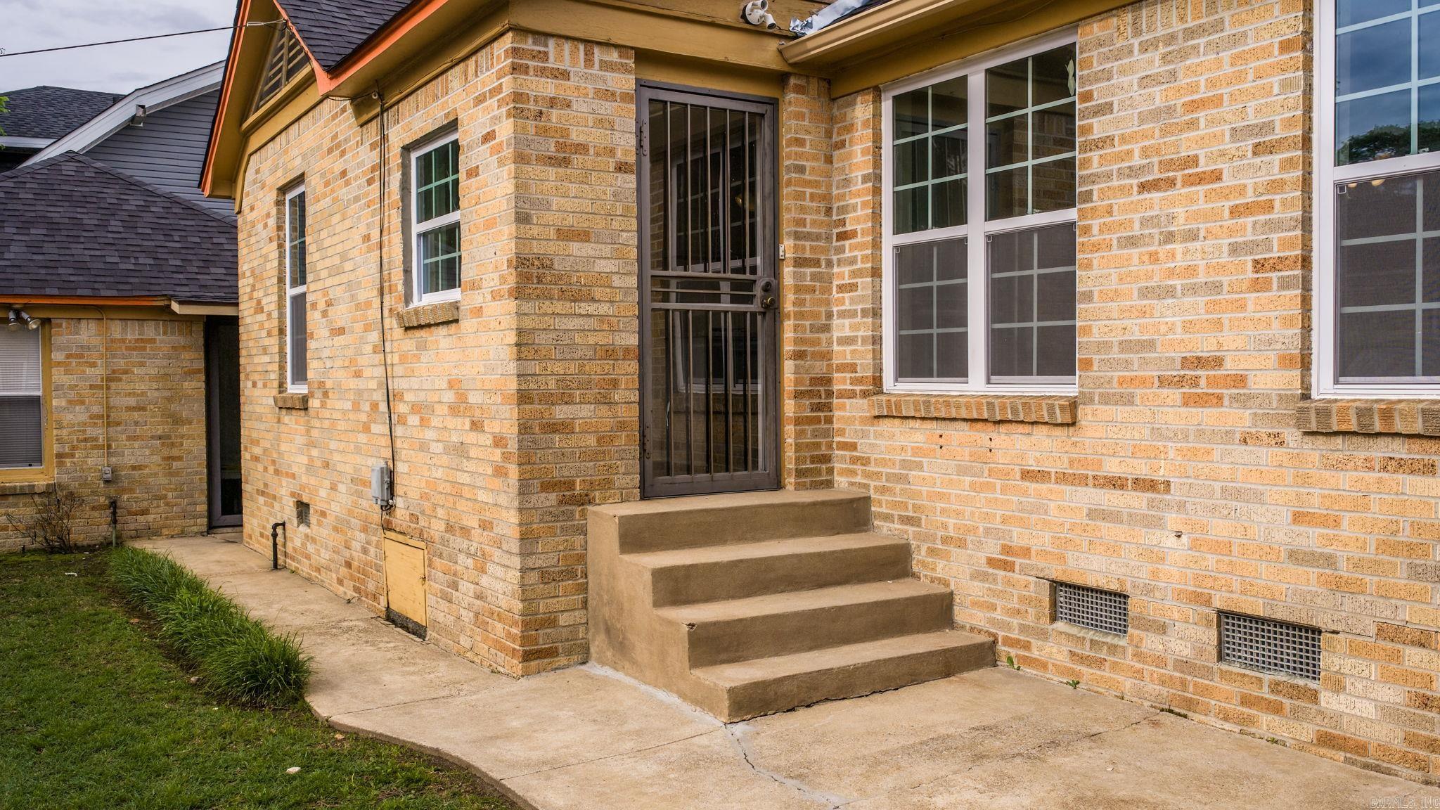 Weldon E Wrights - Residential