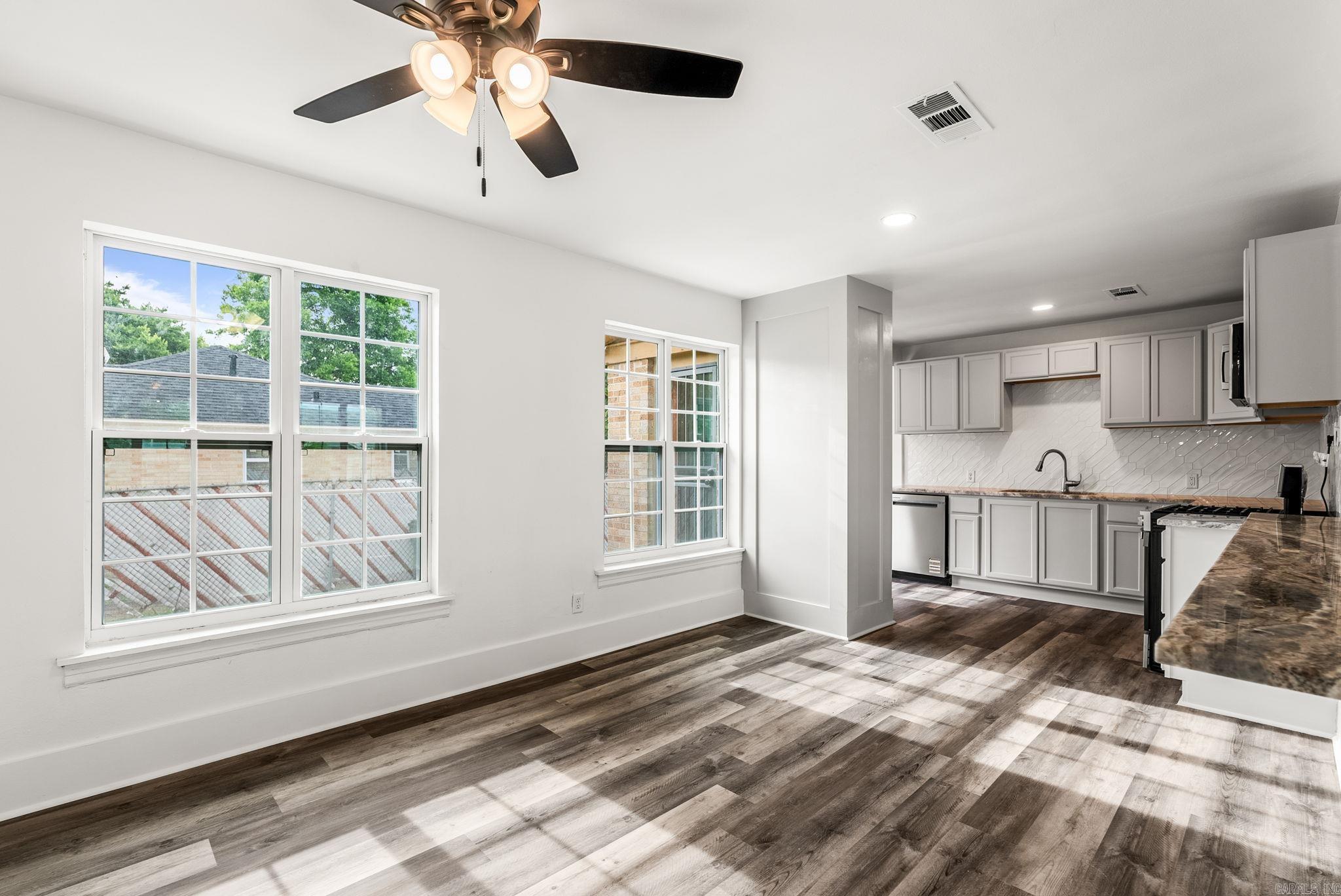 Weldon E Wrights - Residential