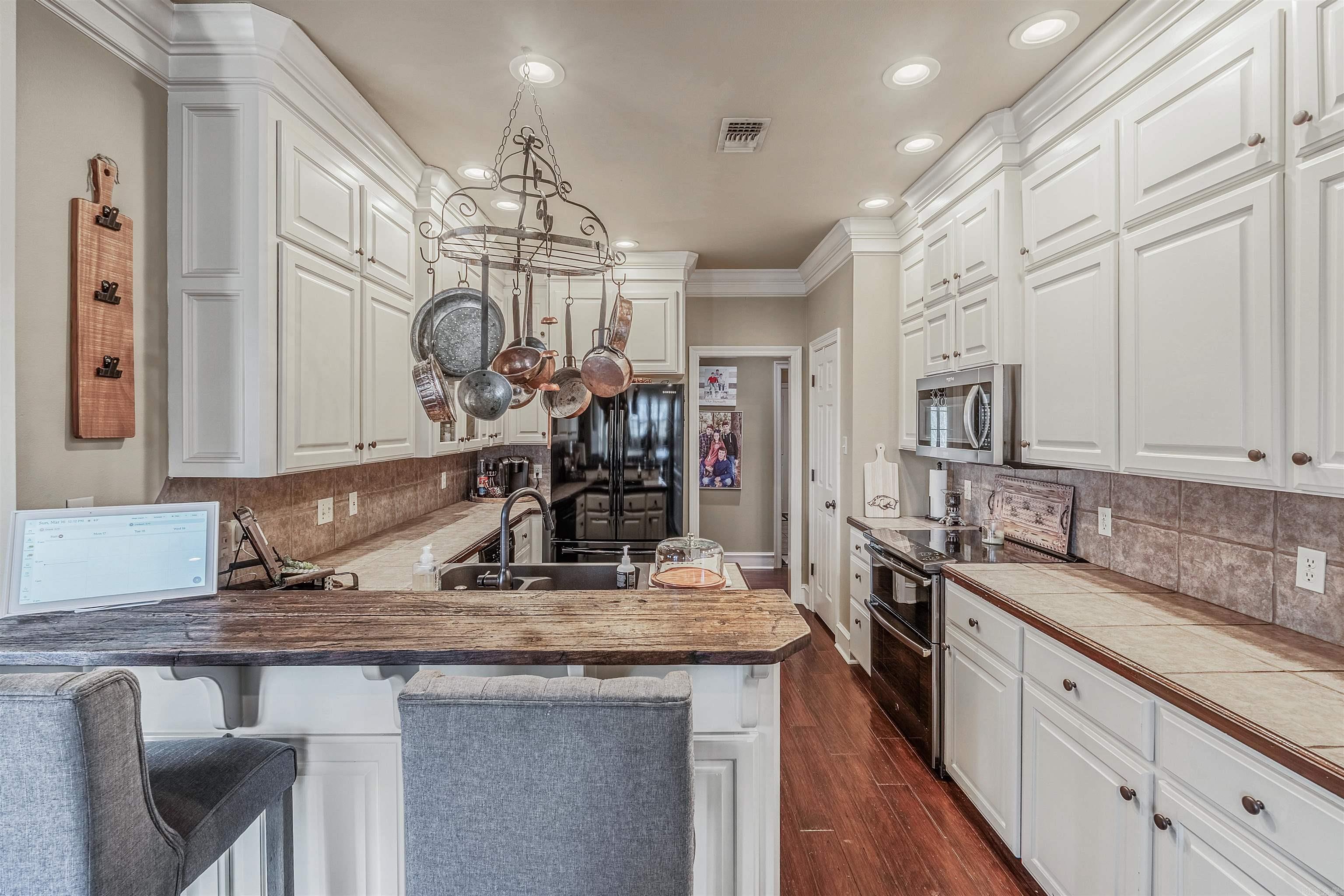 WOODRIDGE - Residential