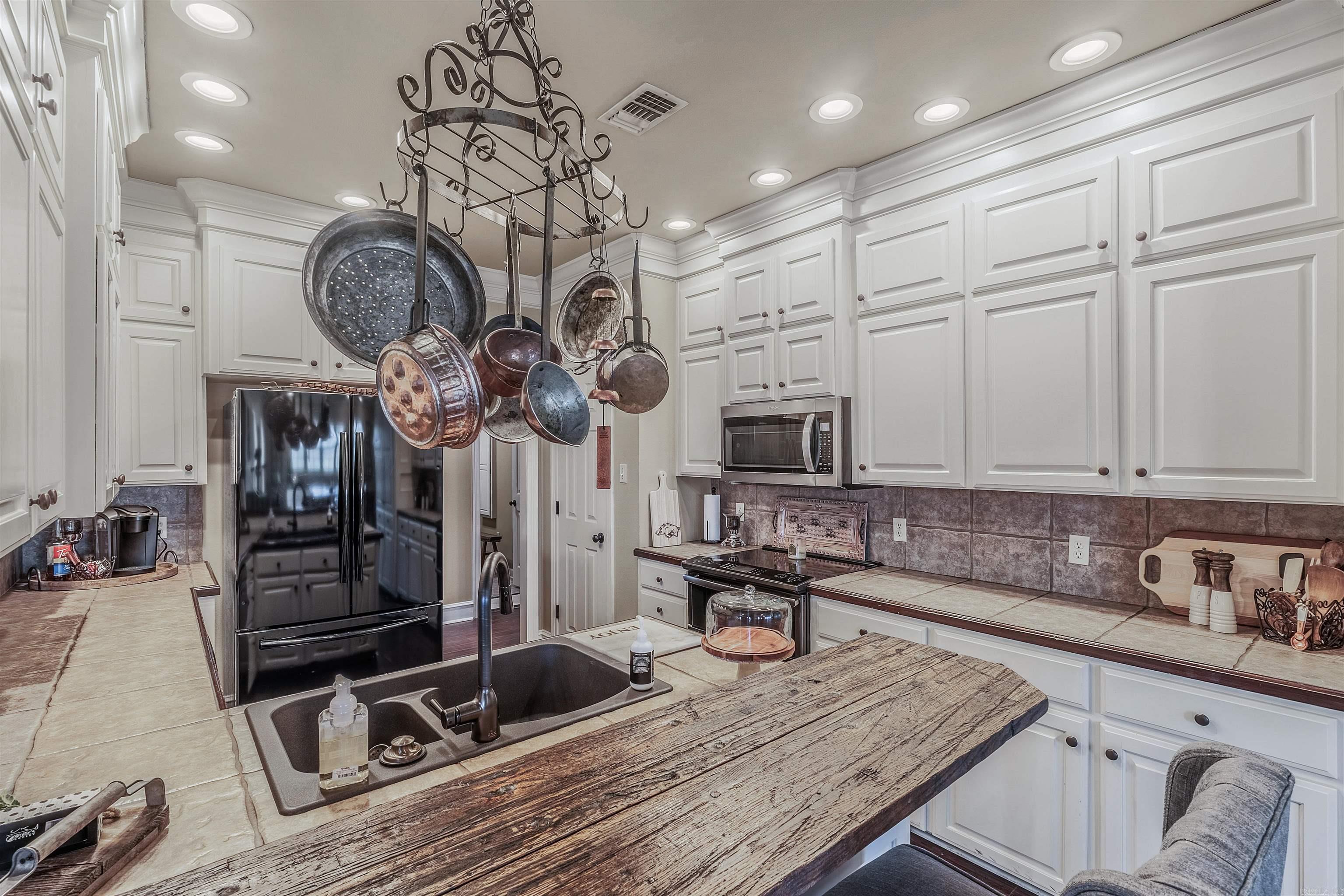 WOODRIDGE - Residential
