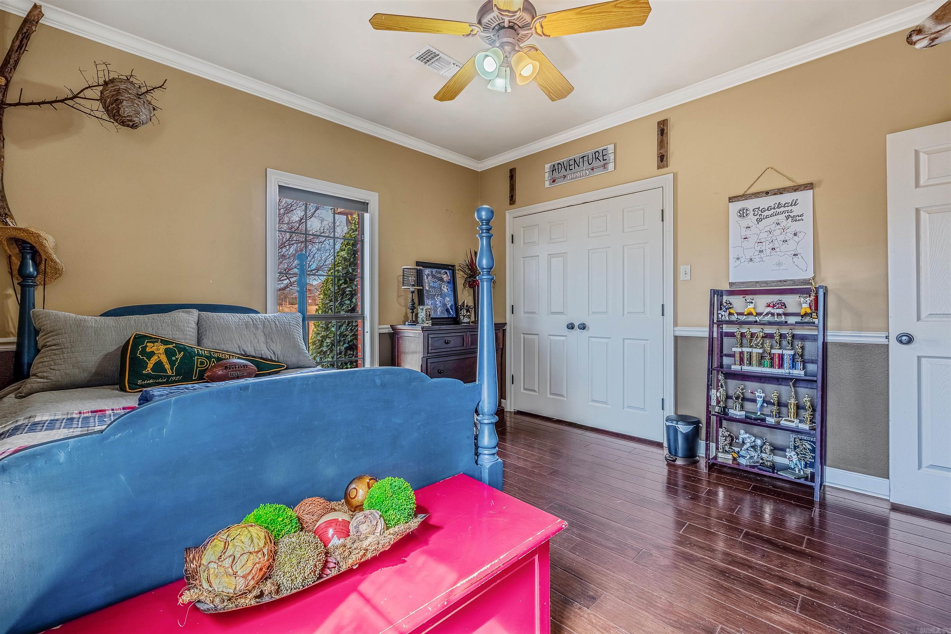 WOODRIDGE - Residential