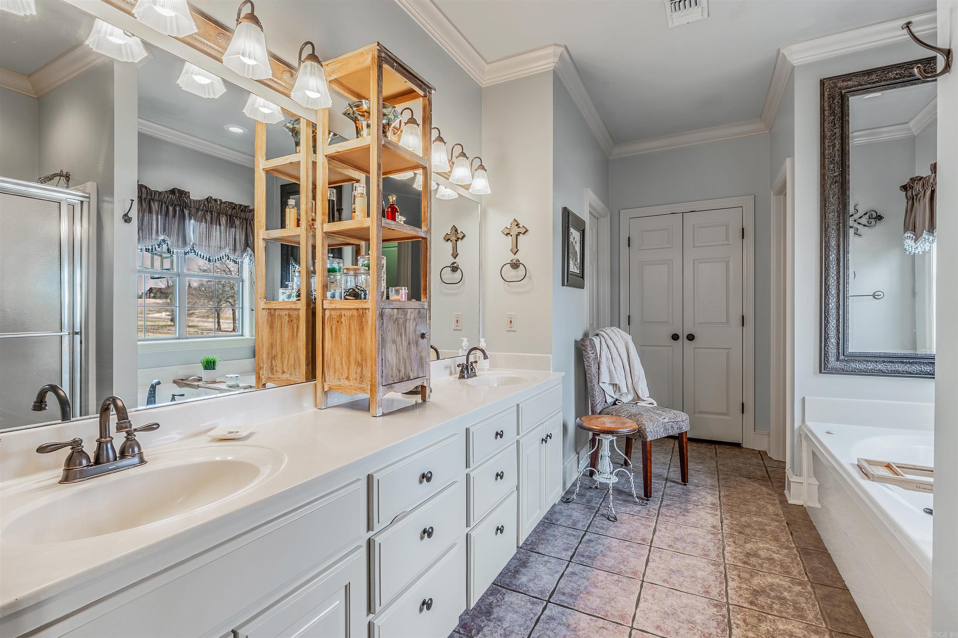 WOODRIDGE - Residential