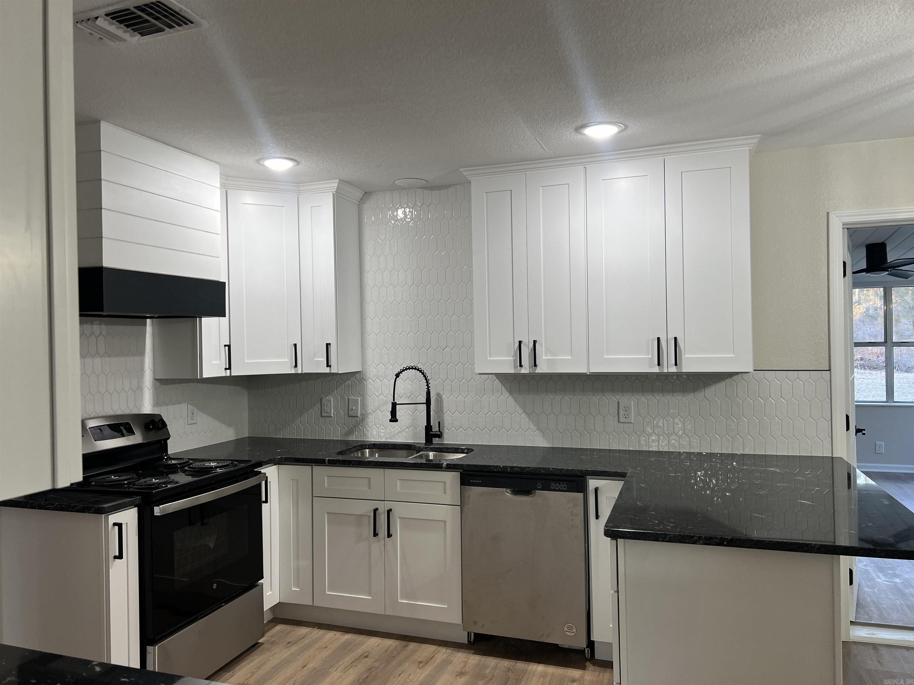 FOREST ACRES ADD - Residential