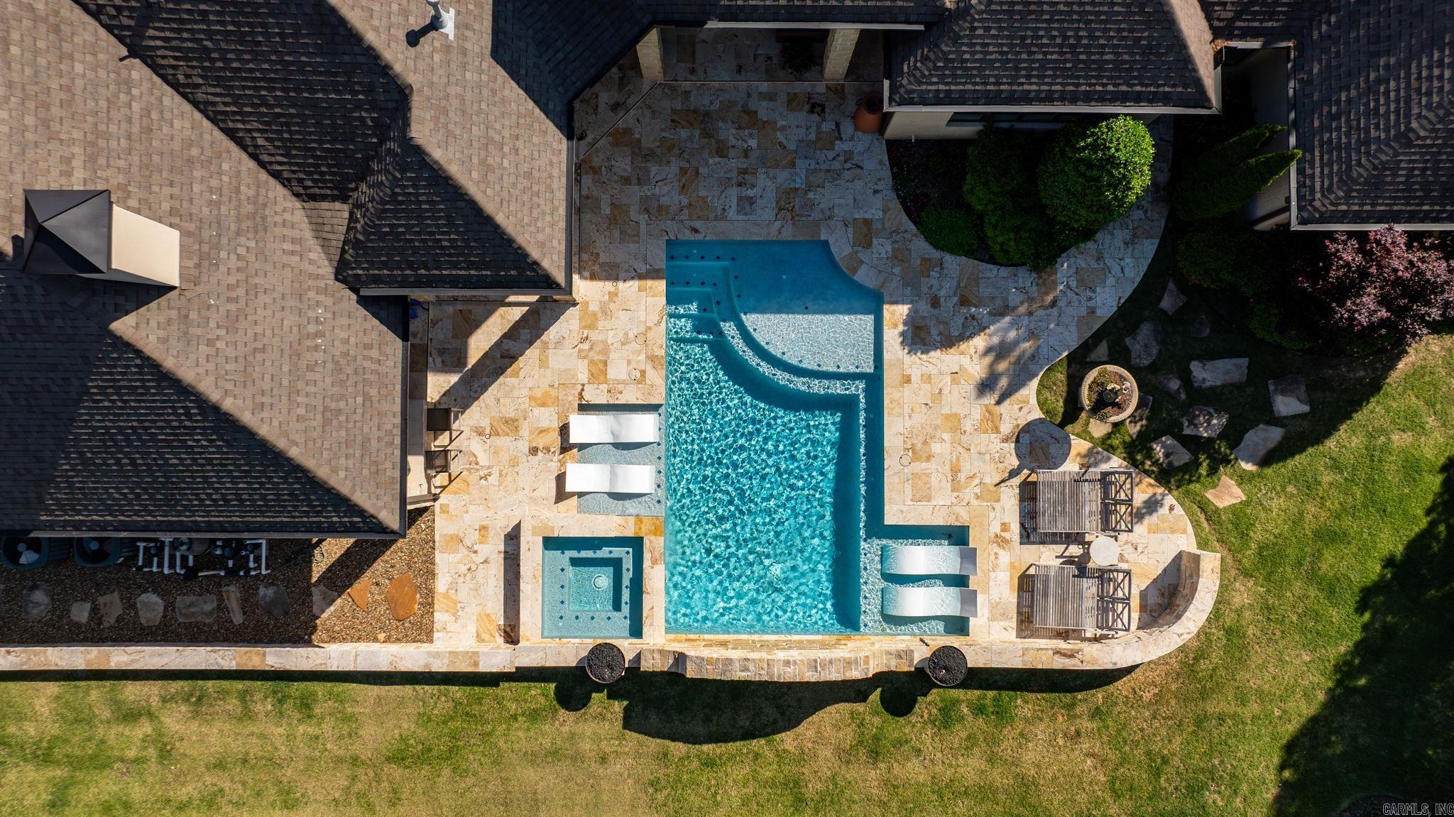 CHENAL VALLEY SOLOGNE CIRCLE - Residential