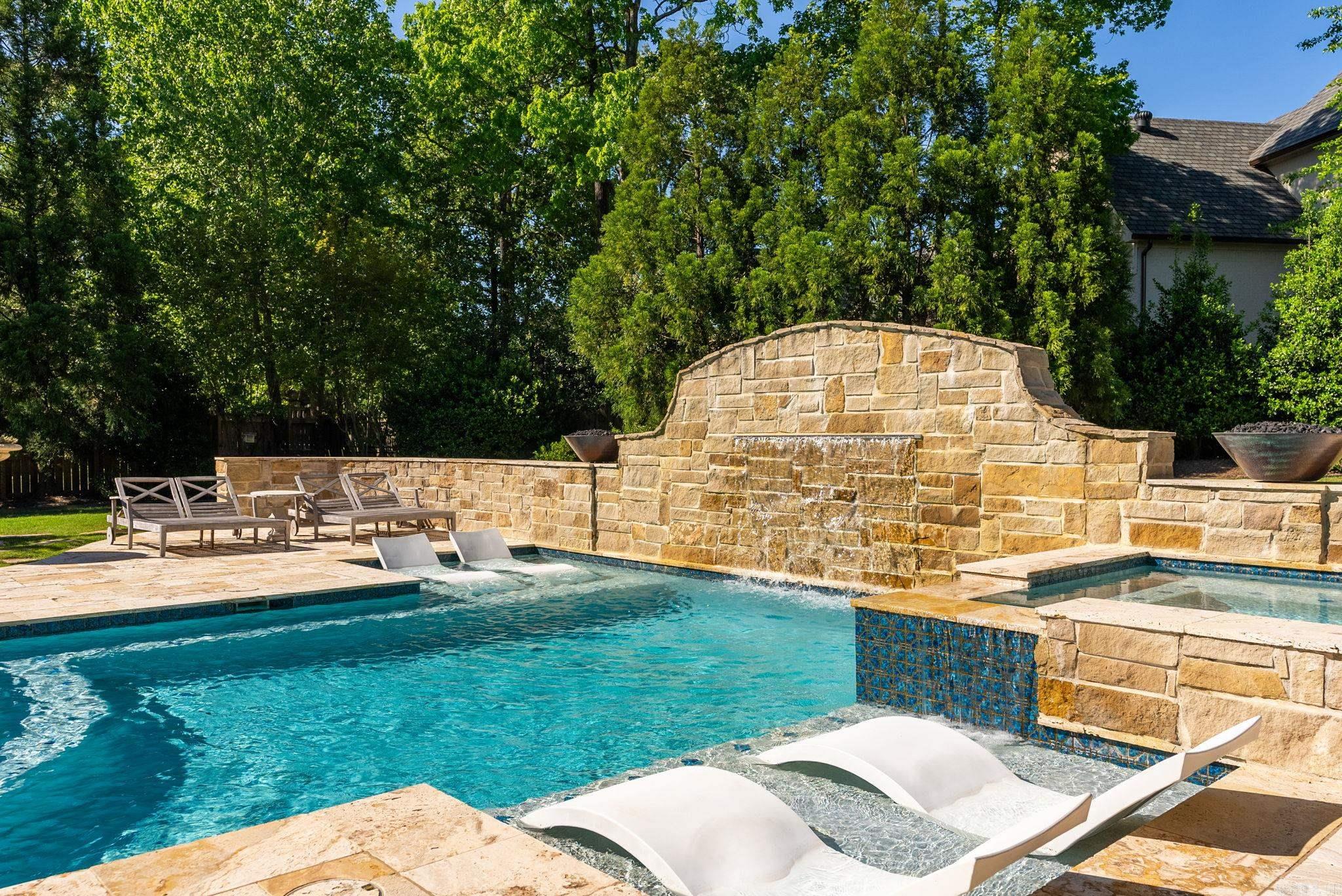 CHENAL VALLEY SOLOGNE CIRCLE - Residential