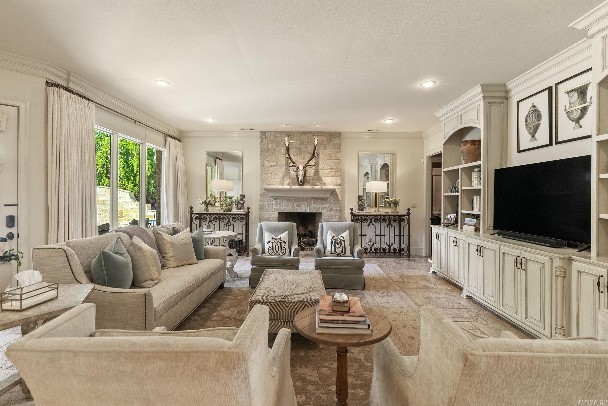 CHENAL VALLEY SOLOGNE CIRCLE - Residential