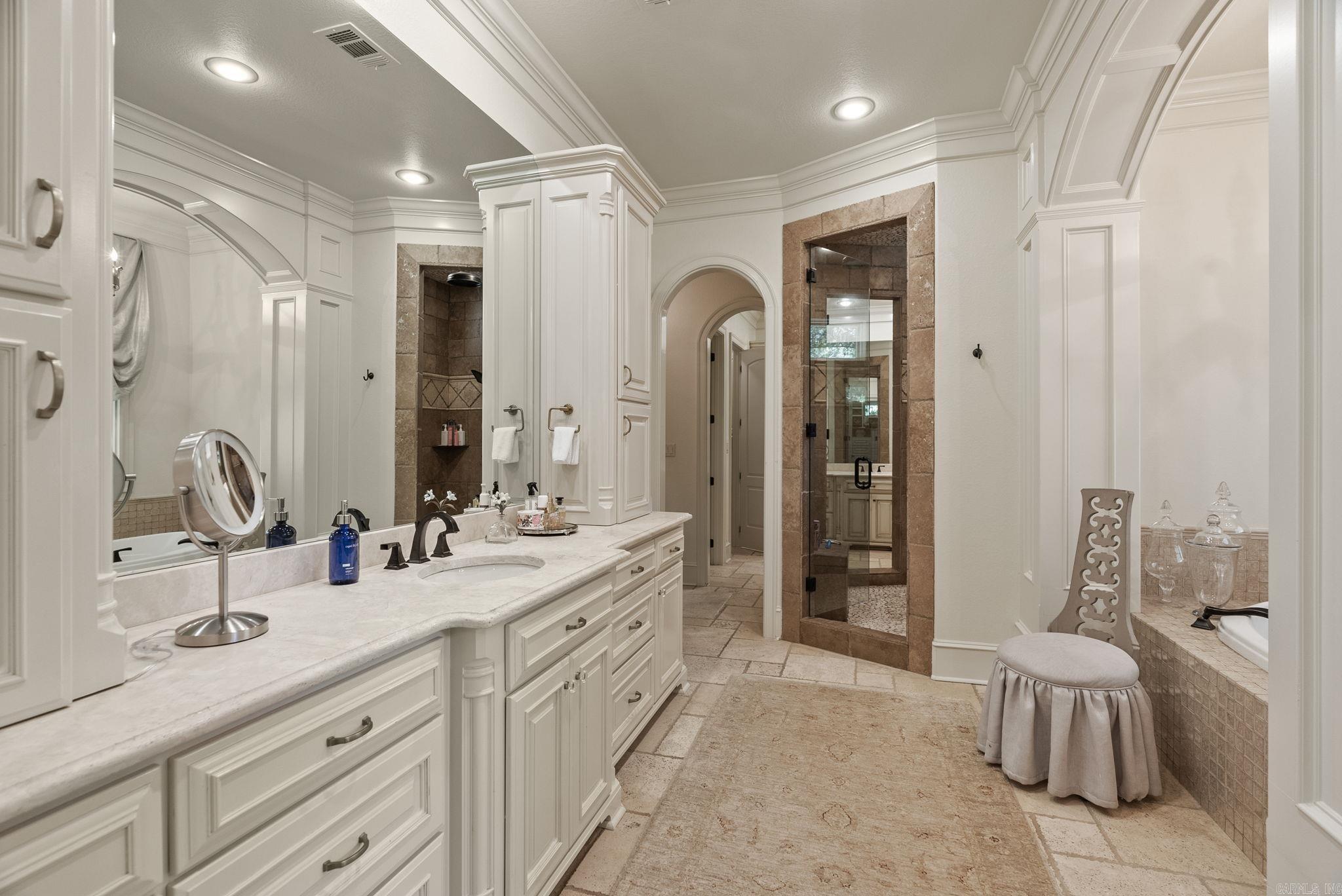 CHENAL VALLEY SOLOGNE CIRCLE - Residential