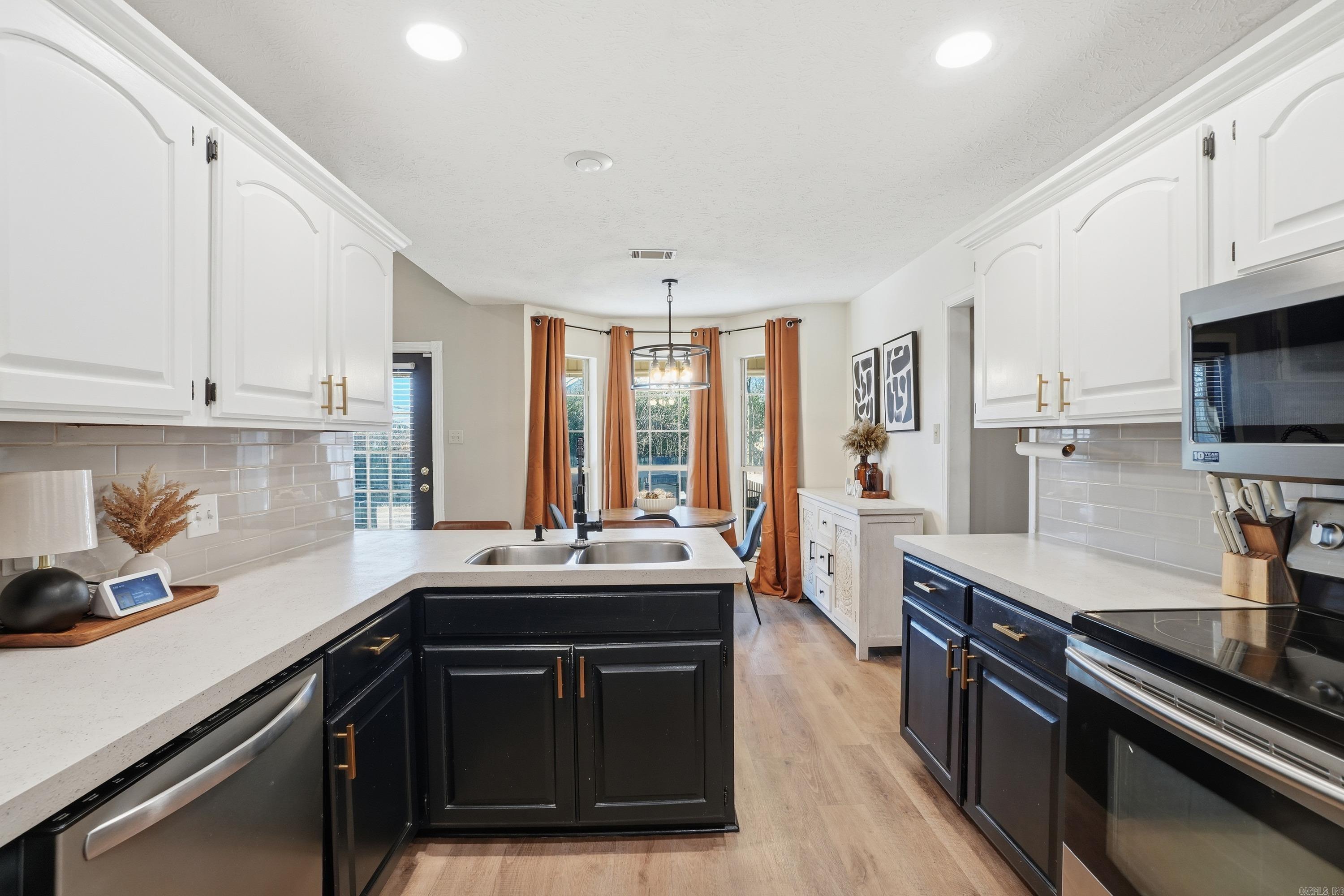 PLEASANT VALLEY - Residential