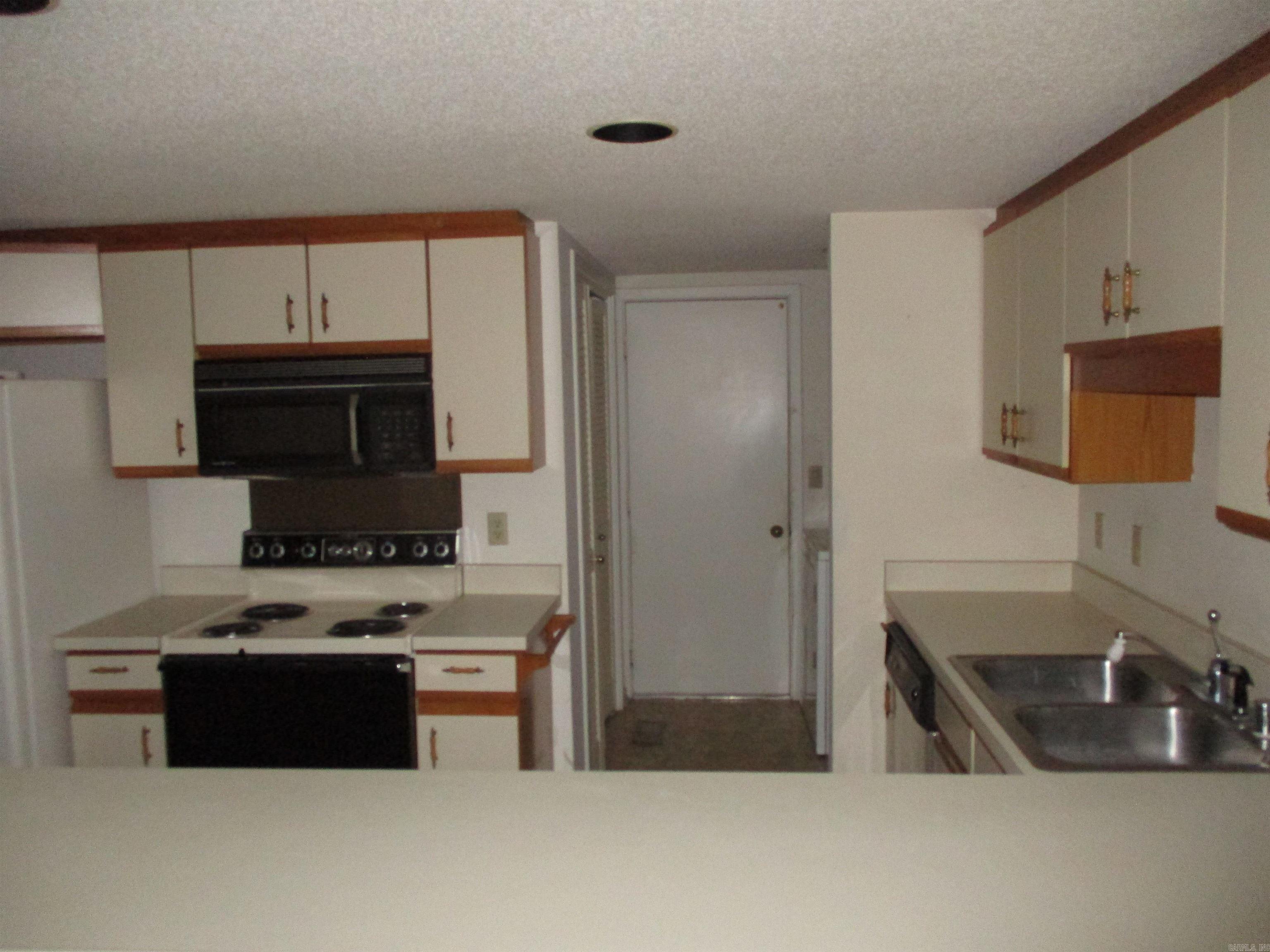 COUNTRY CLUB RIDGE - Residential