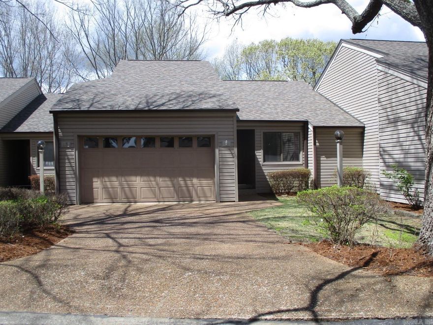 This cute 2 bedroom 2 bath condo is located in the heart of Fairfield Bay close to golfing, shopping, parks, and Greers Ferry Lake.  This condo features vaulted, ceilings, a cozy fireplace, and a large covered patio.  Don't miss out on this great space buy!!  This is a Fannie Mae Homepath property.  Agents see agent remarks on how and where to submit offers.  Seller may pay up to 3% in closing assistance for qualified buyers.