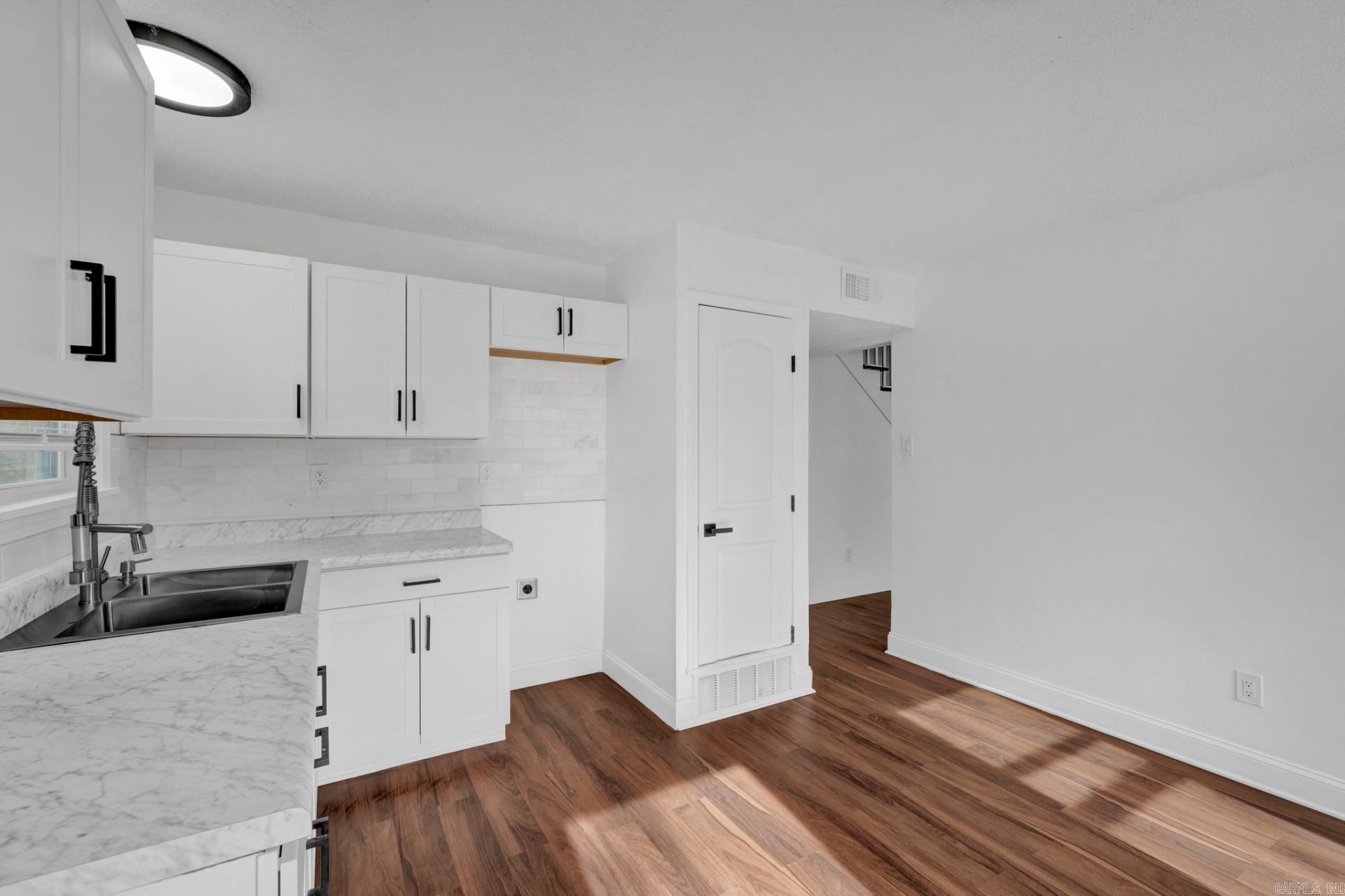 Holiday Gardens - Residential