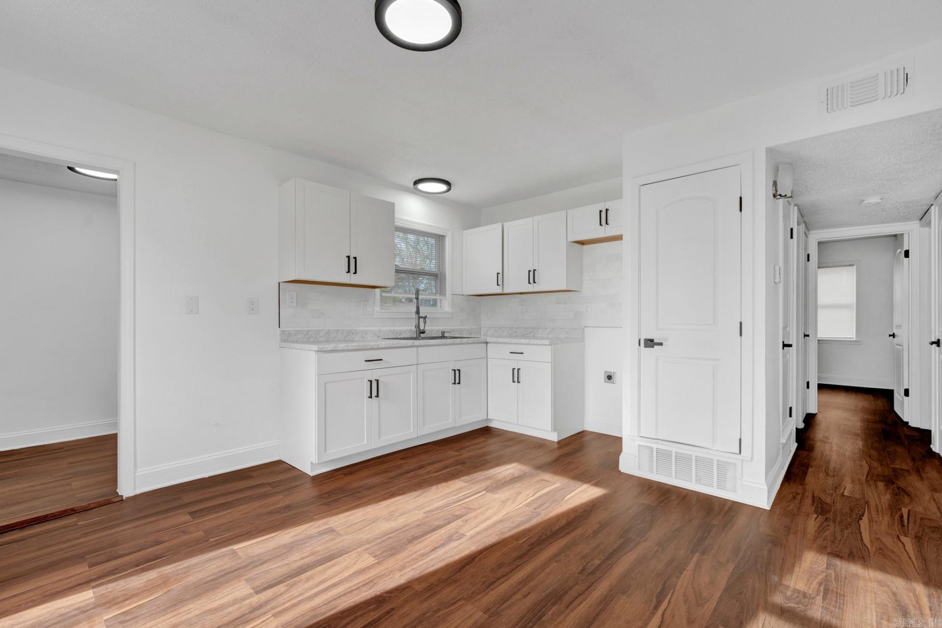 Holiday Gardens - Residential