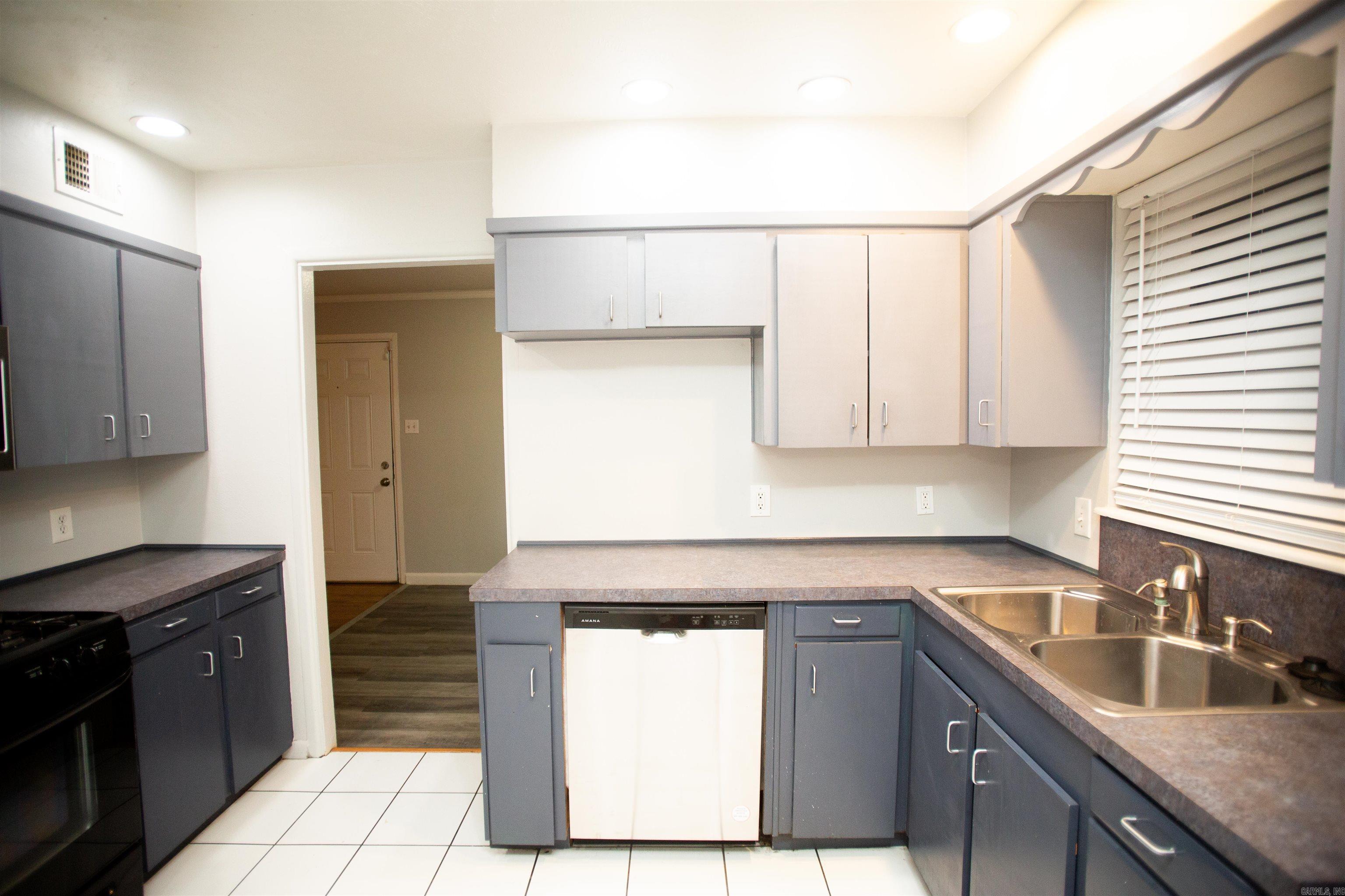 College Terrace - Residential Lease