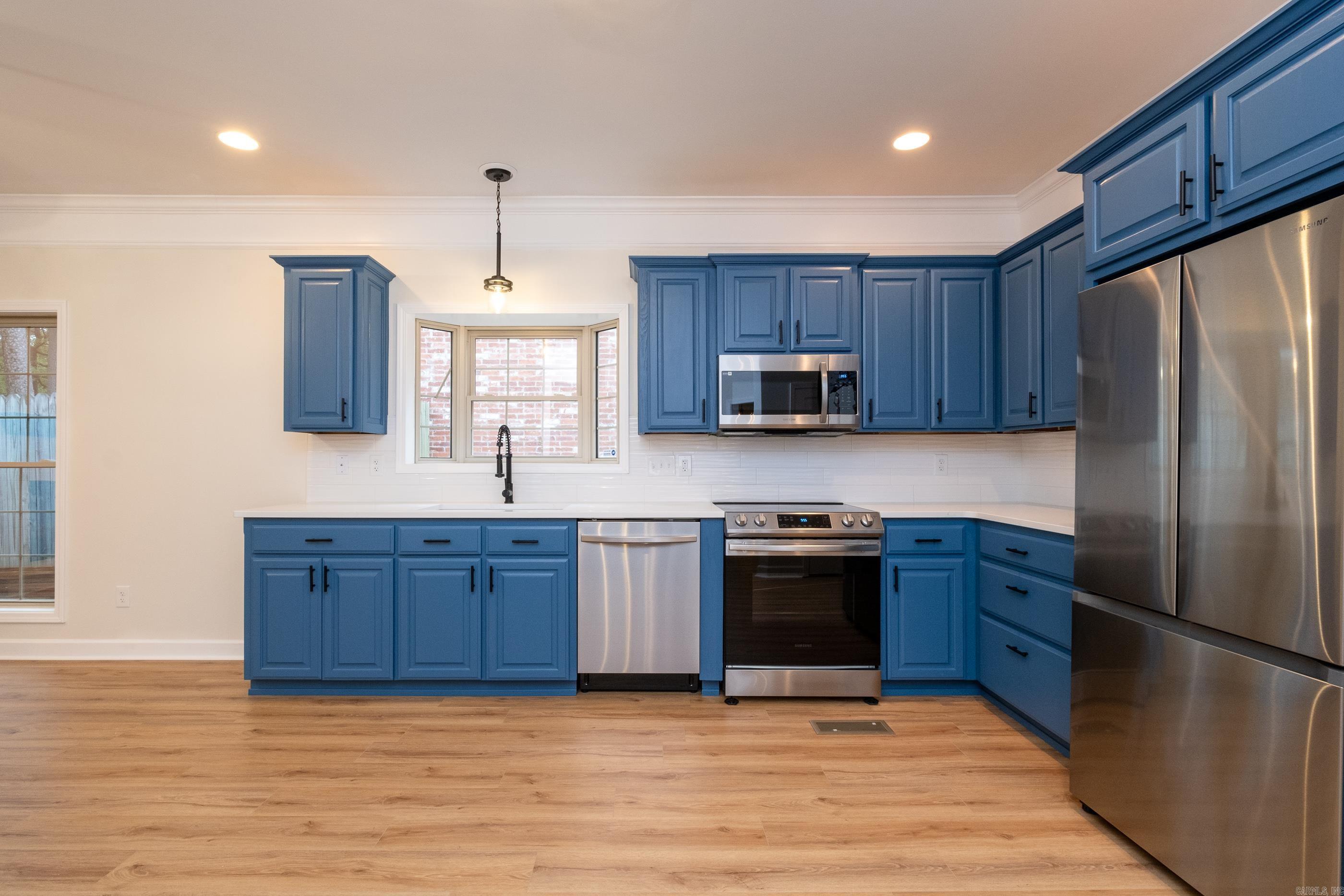 CHENAL VALLEY DUQUESNE COMMUNITY - Residential