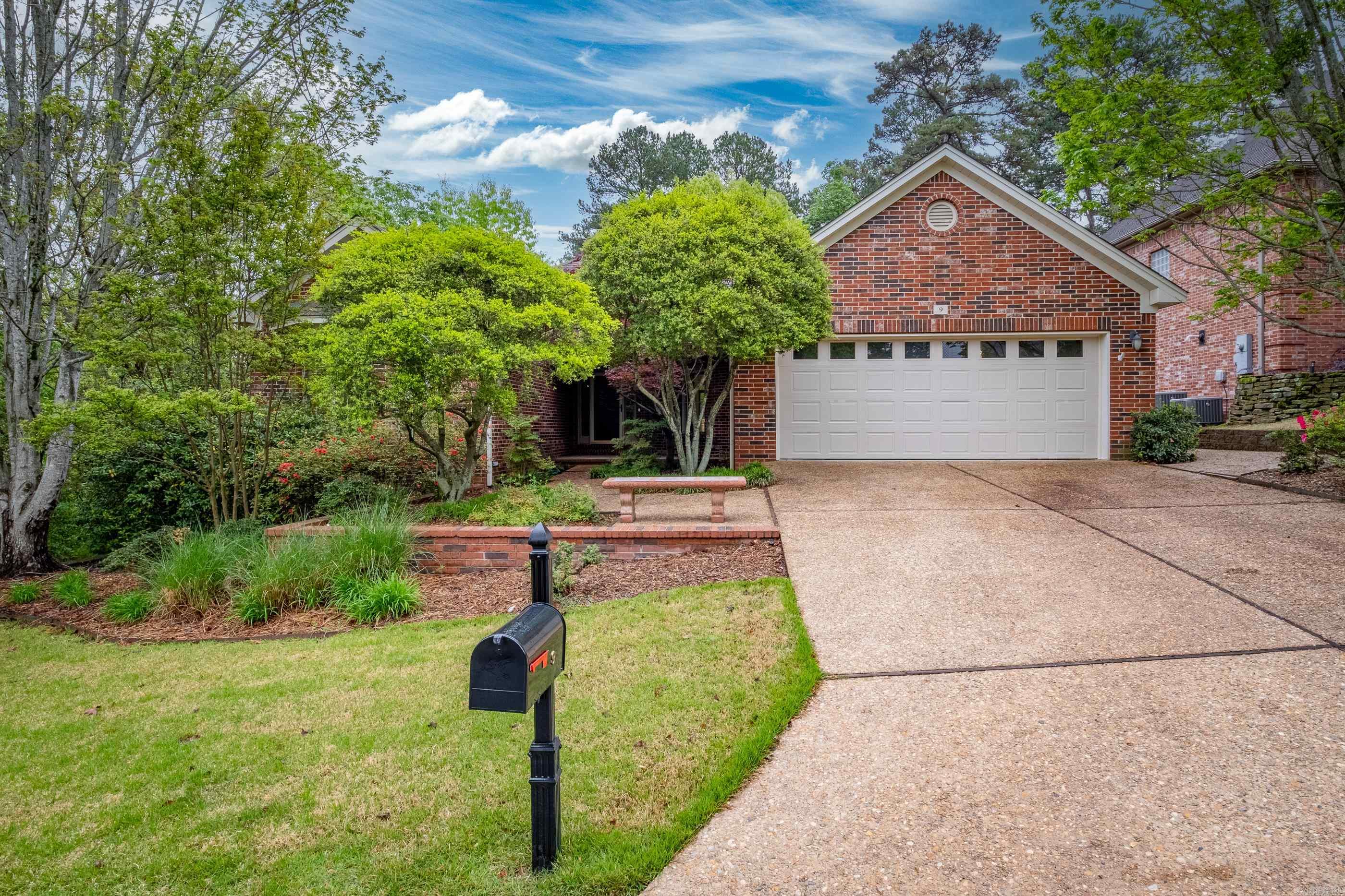 CHENAL VALLEY DUQUESNE COMMUNITY - Residential