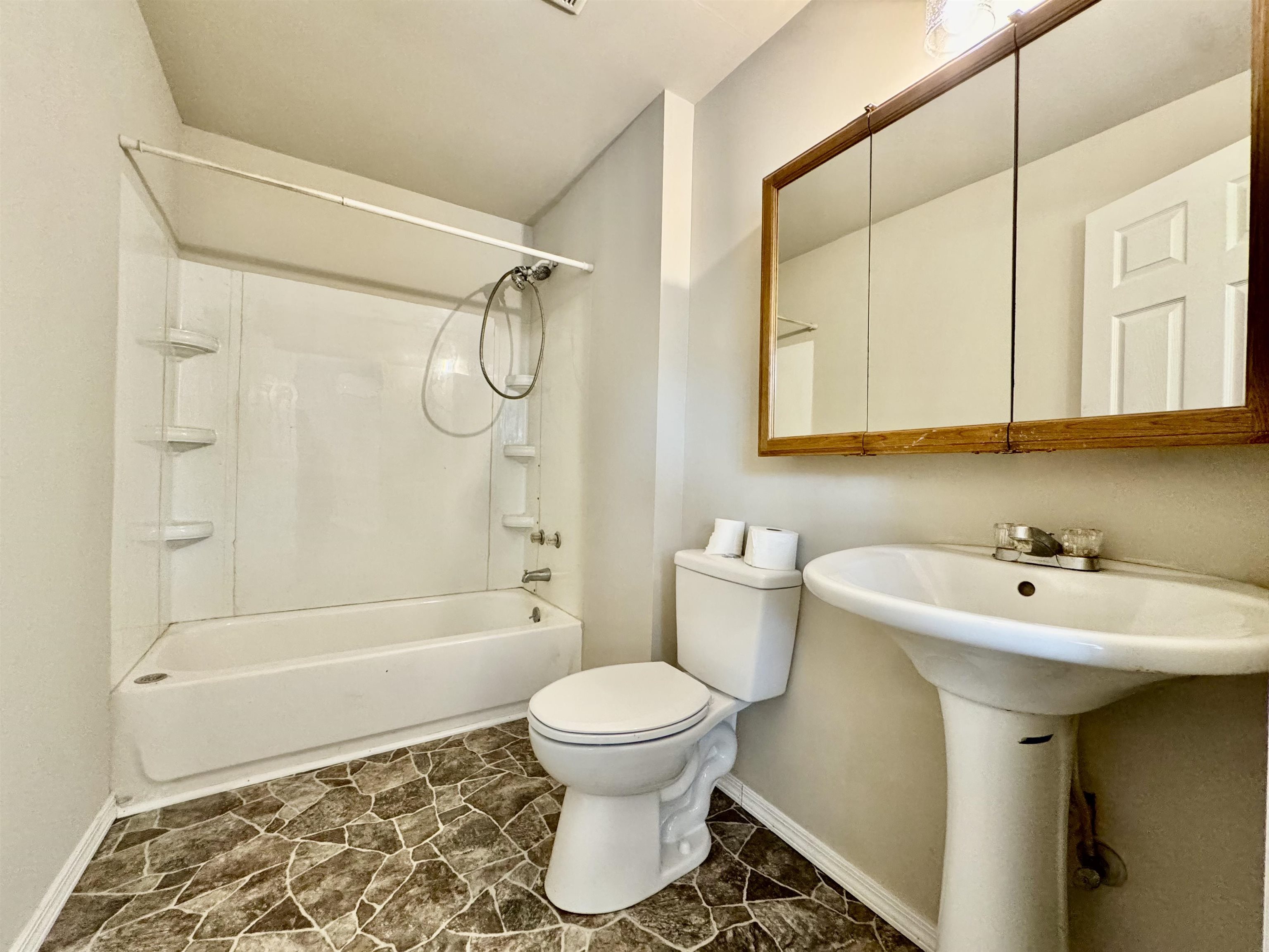 EIGHTH - Residential