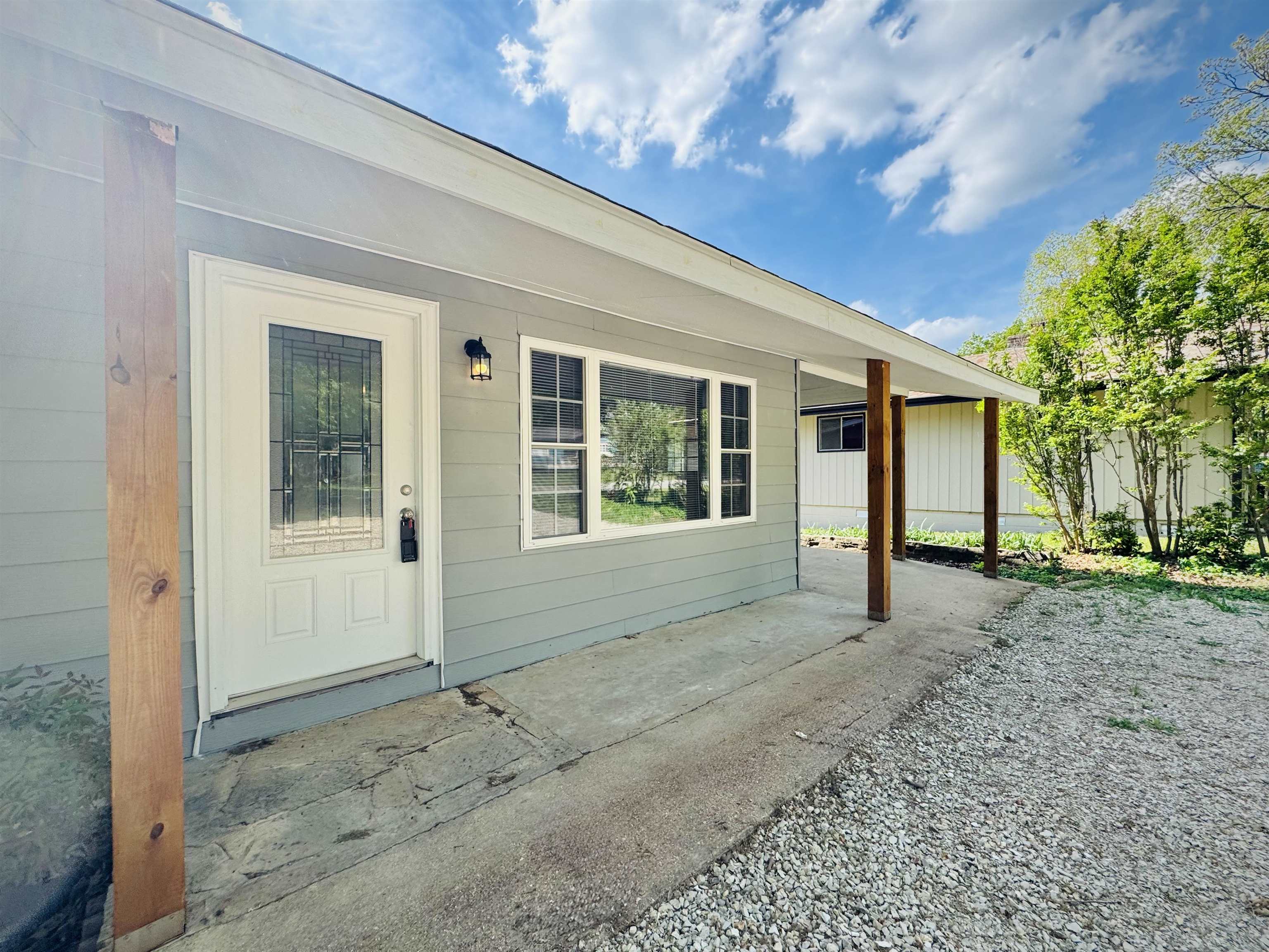 EIGHTH - Residential