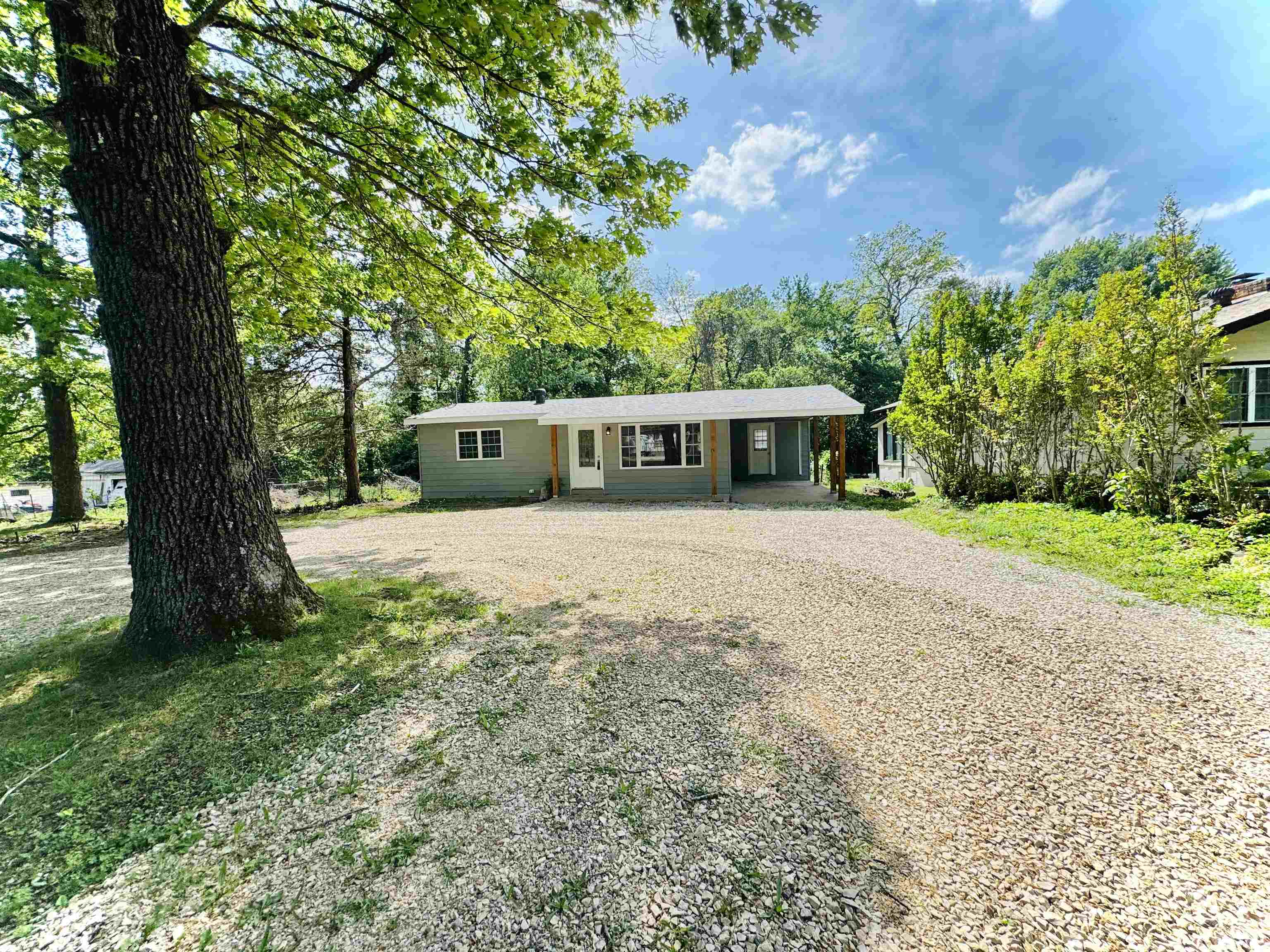 EIGHTH - Residential