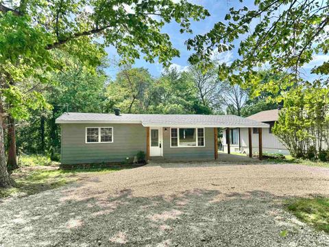Photo of 134 Hiawatha Drive, Cherokee Village, AR 72529 (MLS # 26015557)