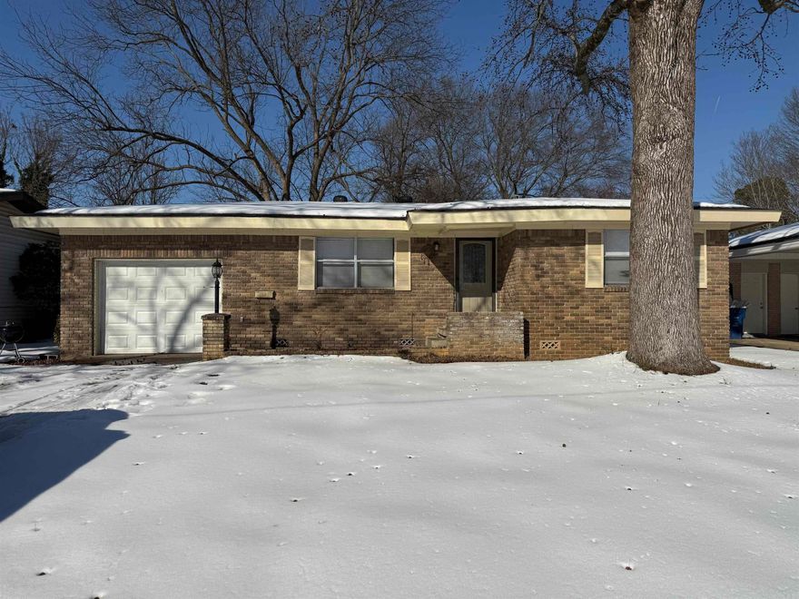 3-bedroom, 2-bath home offering a fantastic opportunity for first-time homebuyers or investors alike! This property features a functional layout with comfortable living spaces and great potential to make it your own.  Conveniently located close to schools, shopping, dining, and Camp Robinson, this home provides easy access to everyday essentials while being situated in a well-established area.  Whether you're looking for a place to call home or a smart addition to your investment portfolio, this property delivers value, location, and opportunity all in one. Agents please see remarks for showing