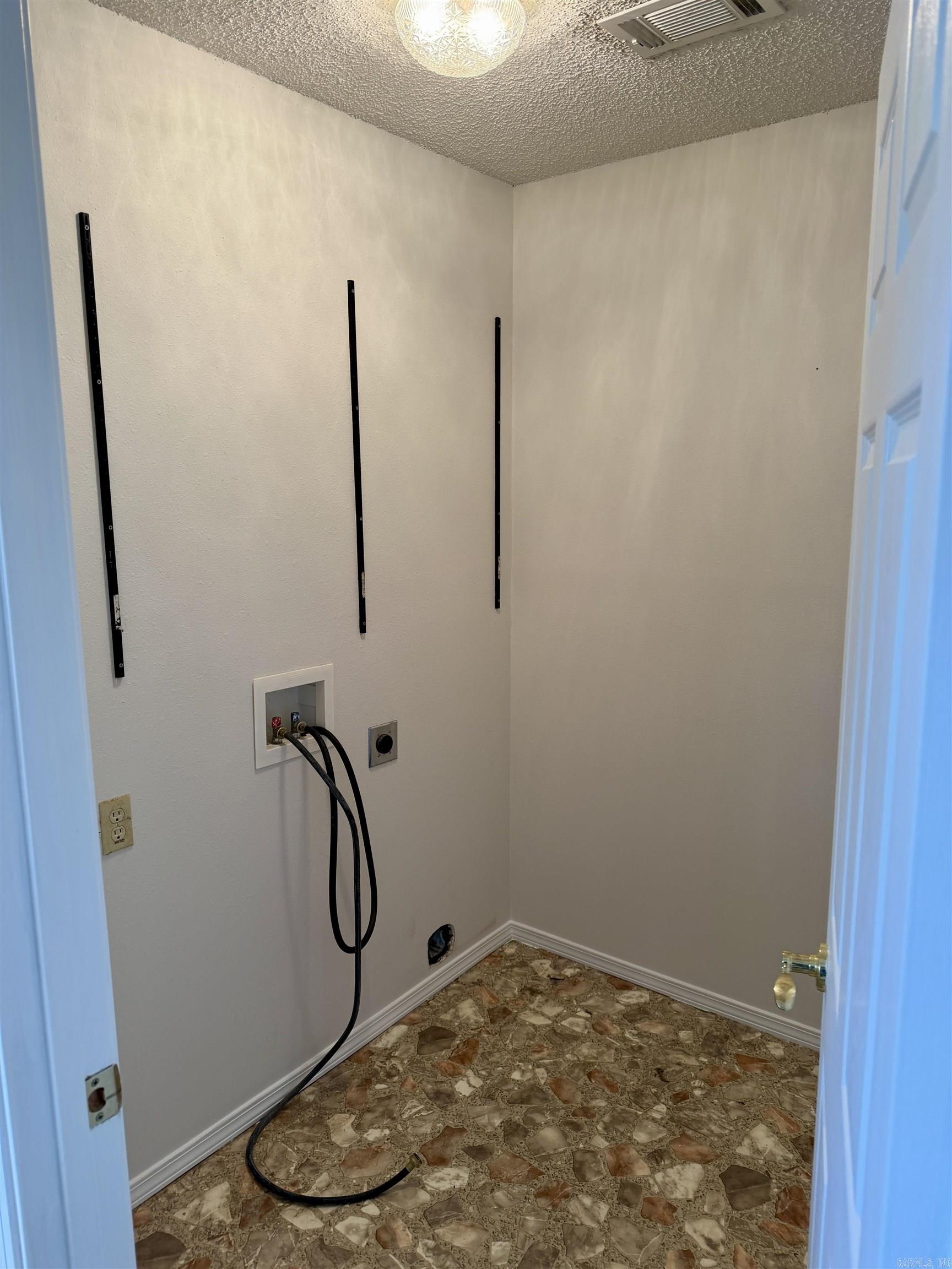 LAKEVIEW VILLAGE - Residential