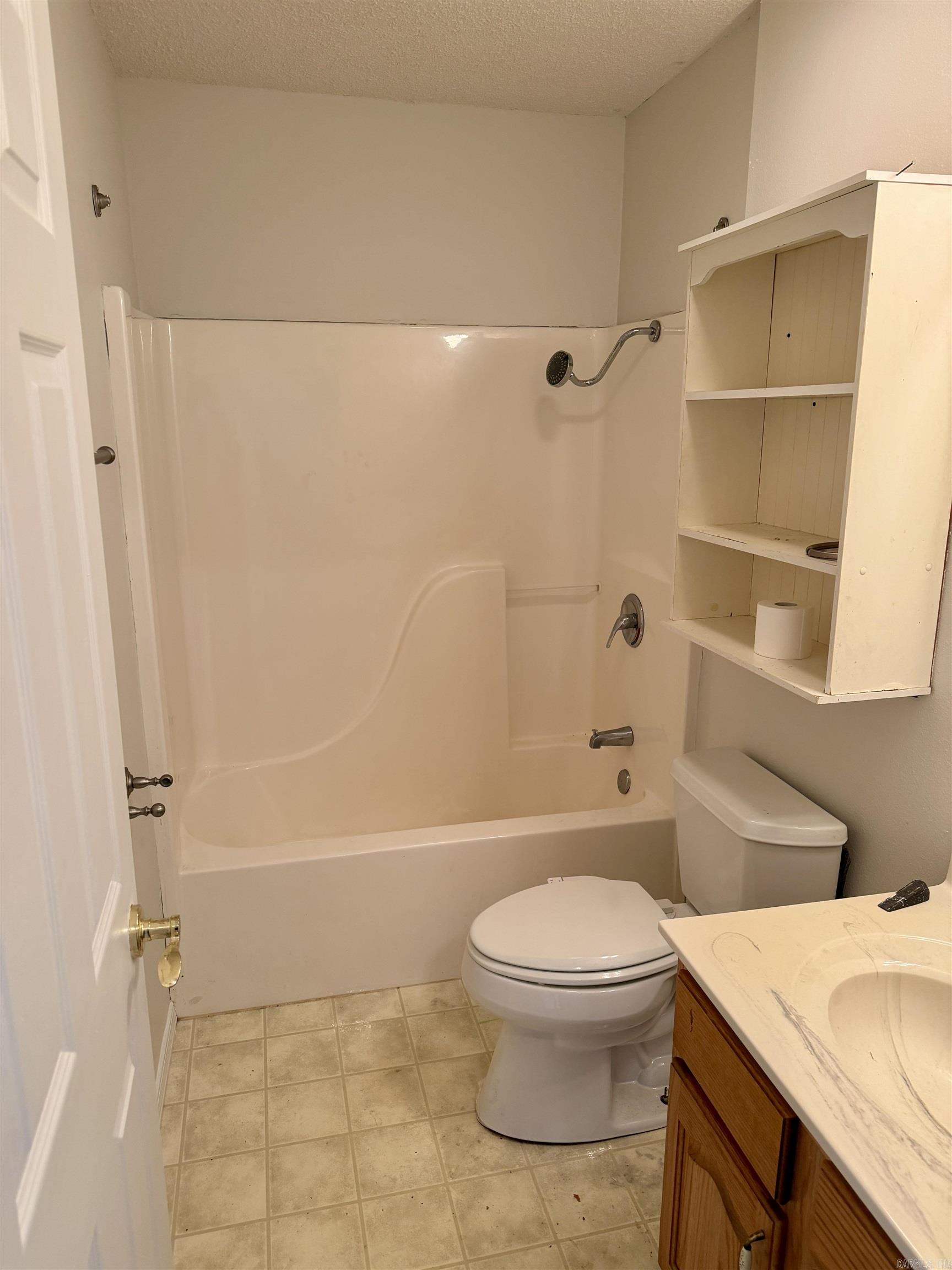 LAKEVIEW VILLAGE - Residential