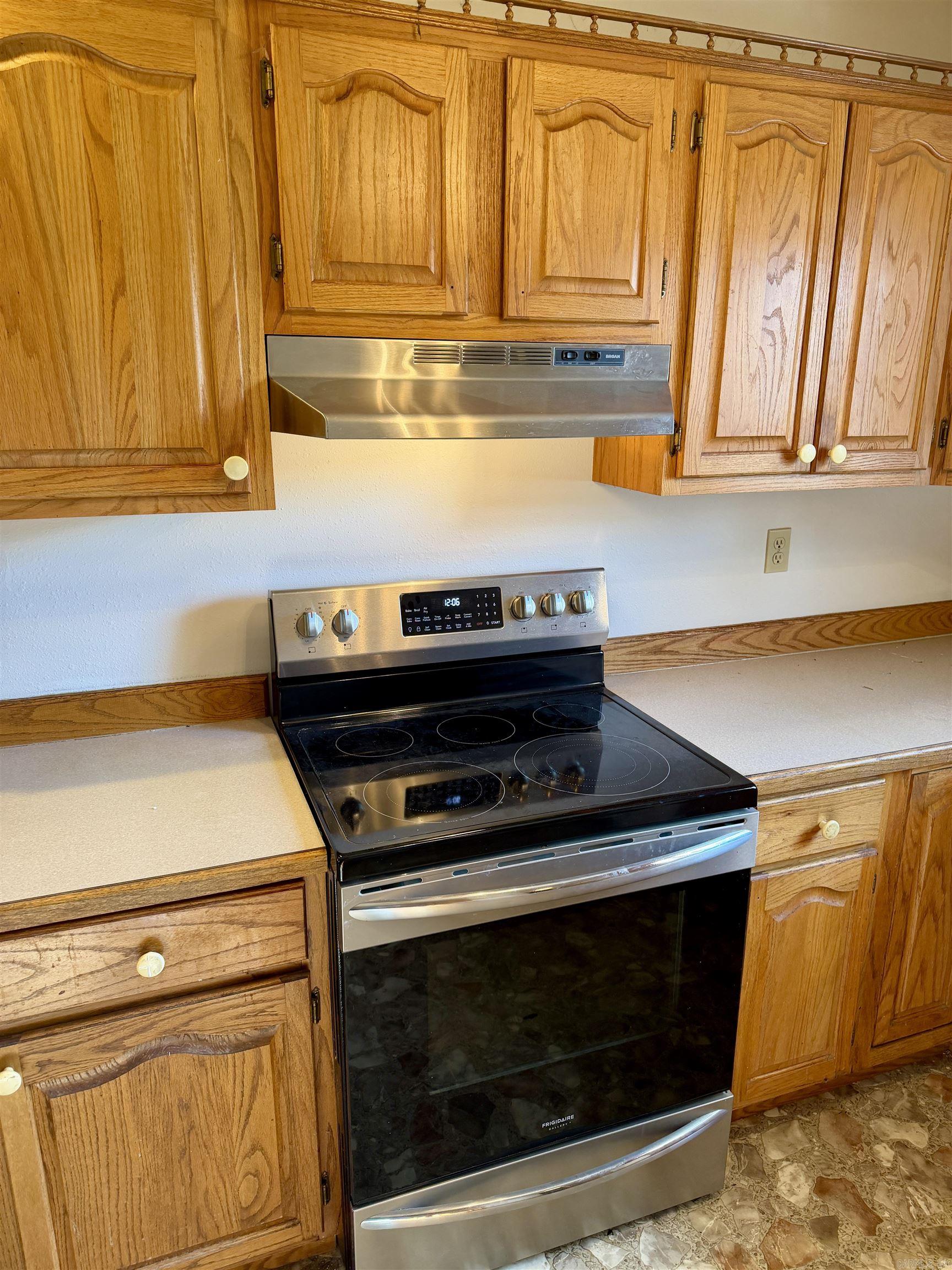 LAKEVIEW VILLAGE - Residential