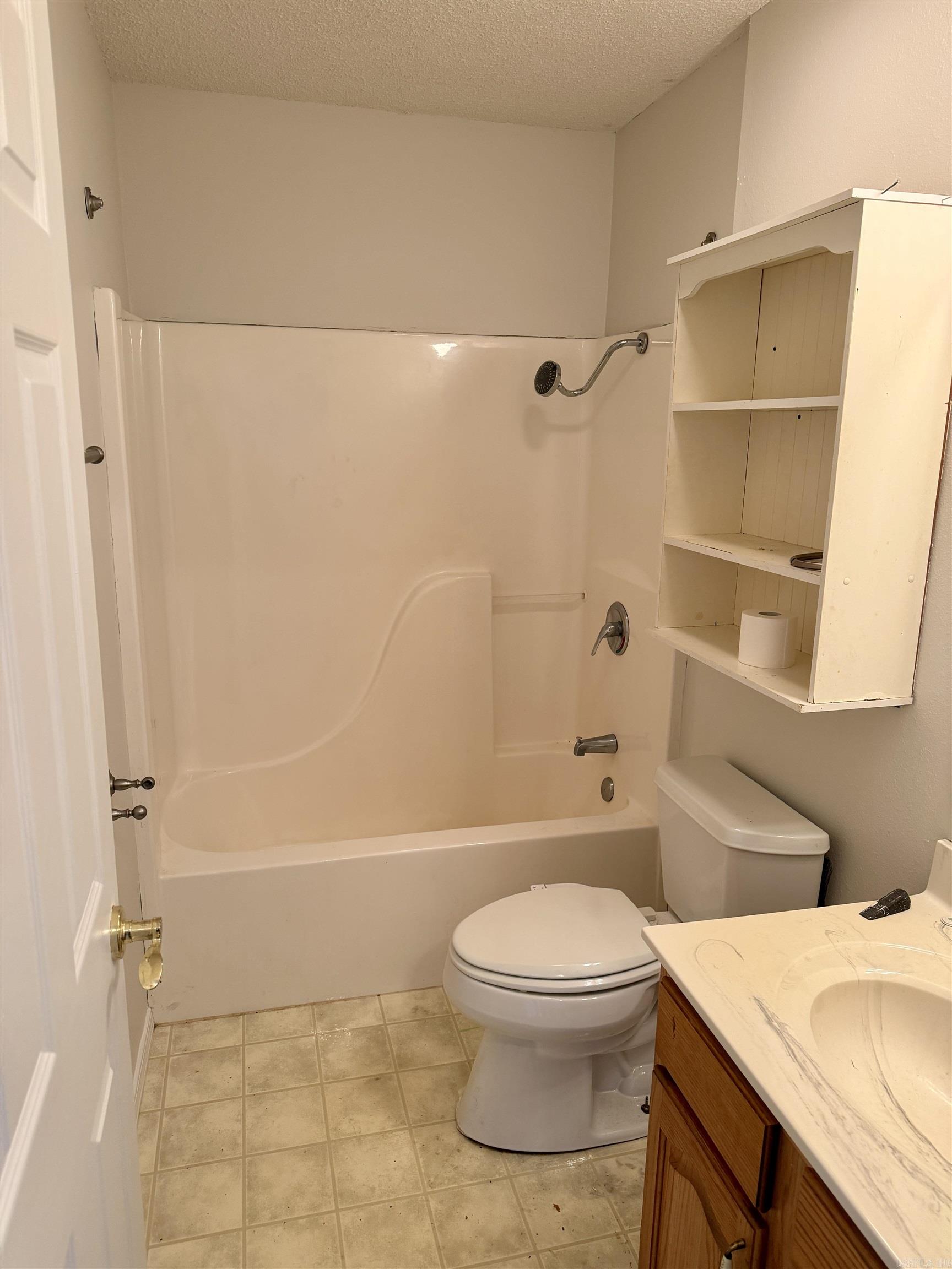 LAKEVIEW VILLAGE - Residential