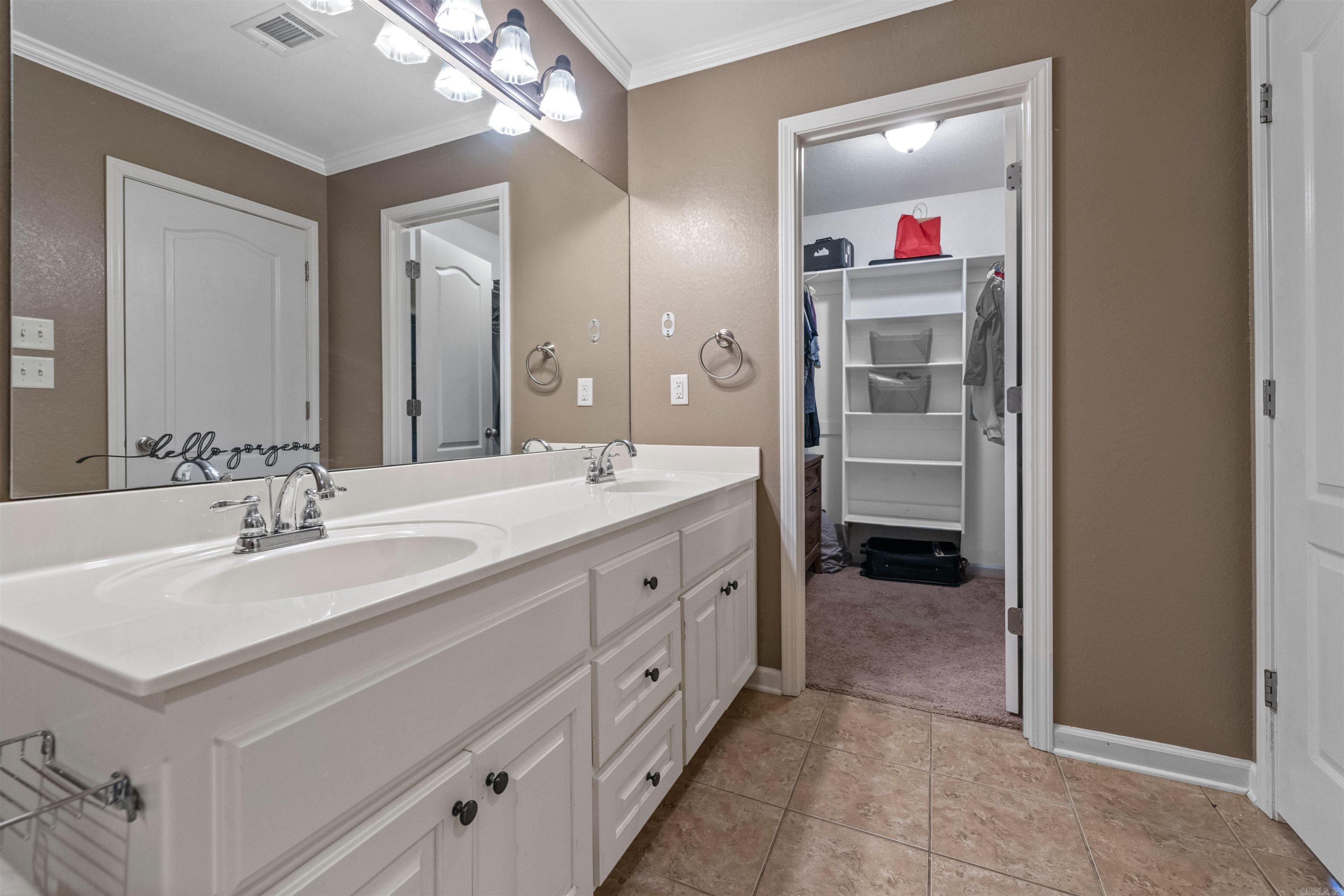 JAXON TERRACE - Residential