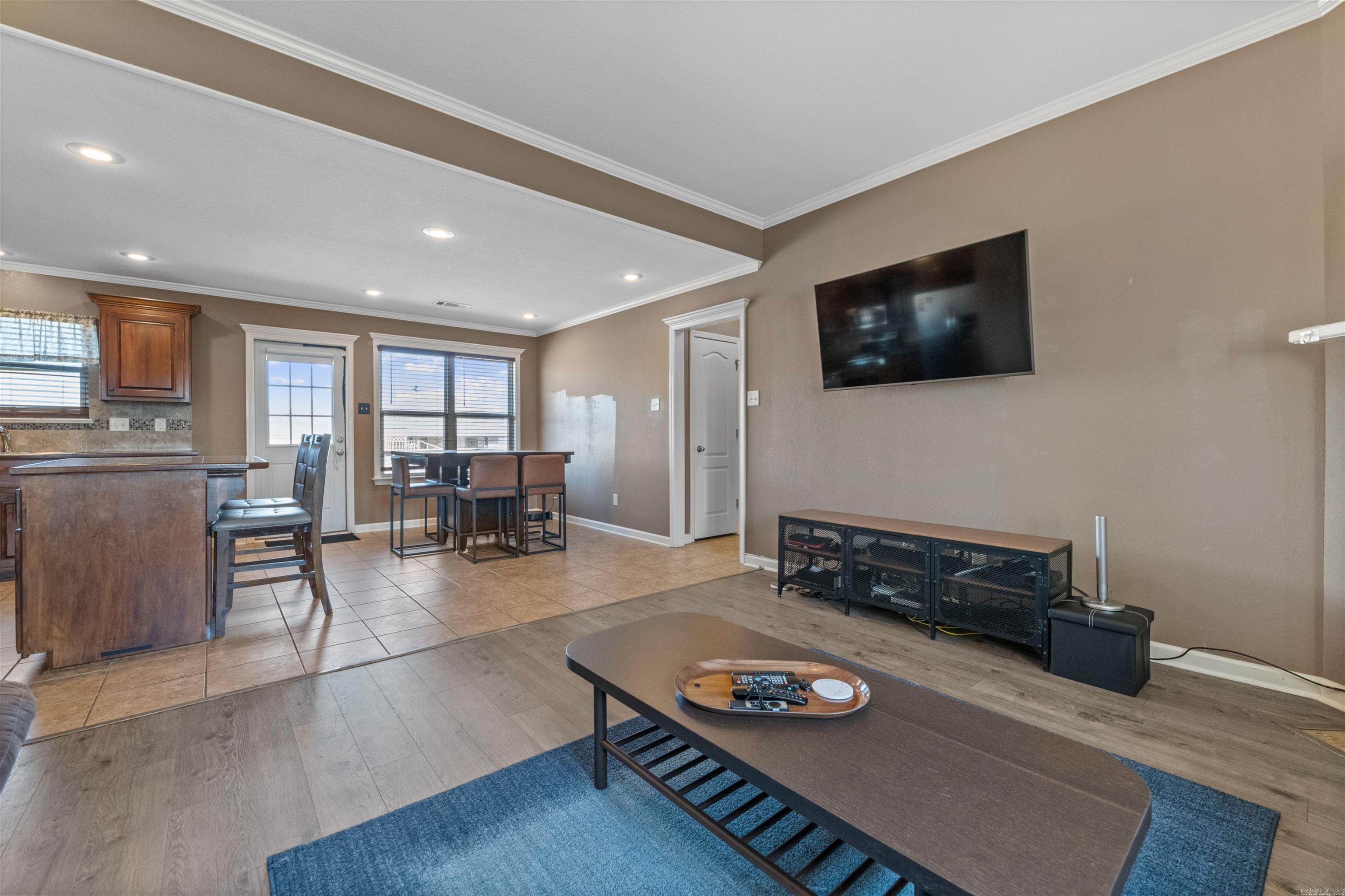 JAXON TERRACE - Residential