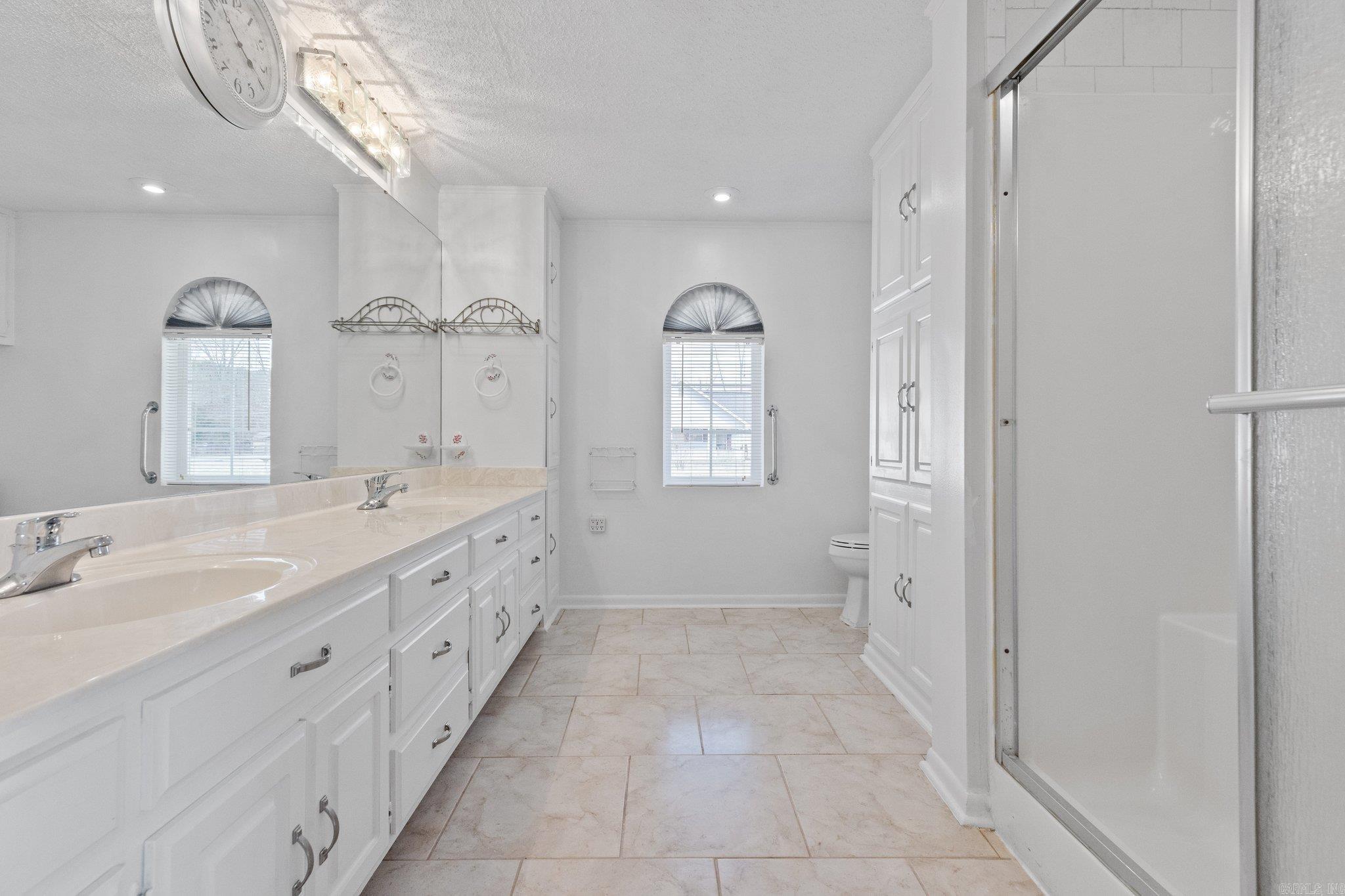 WOODLAND ACRES - Residential