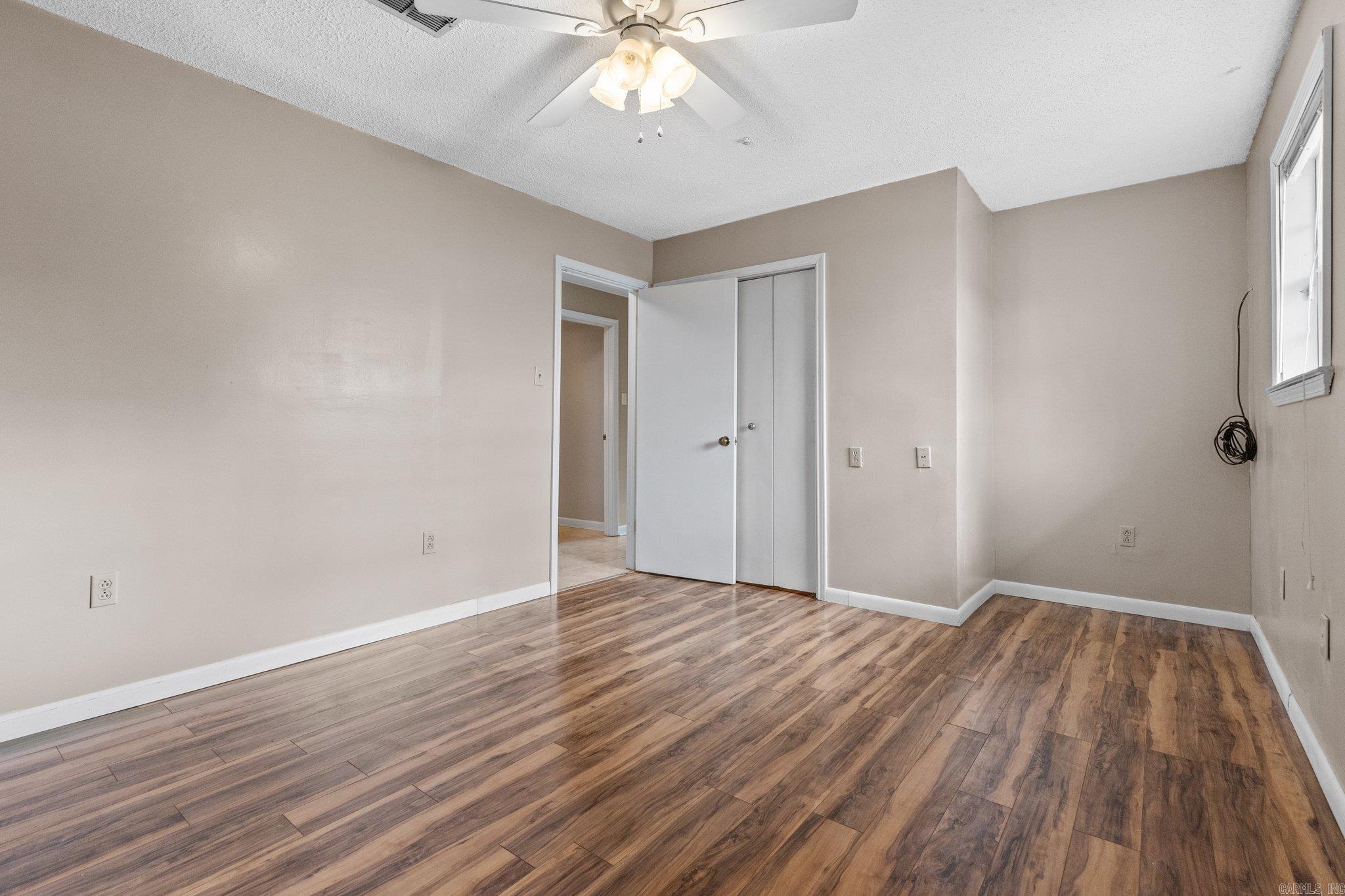 WOODLAND ACRES - Residential