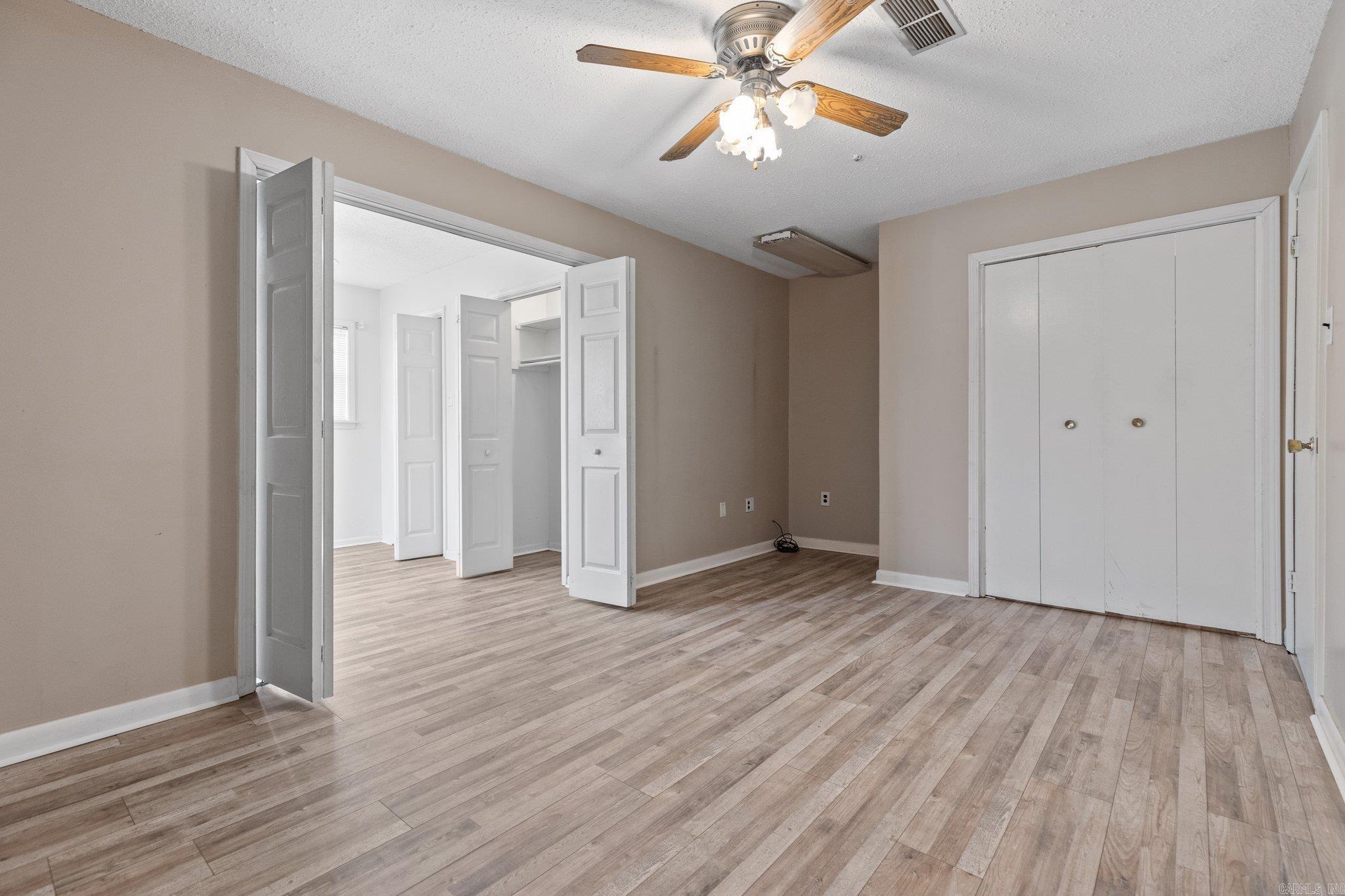 WOODLAND ACRES - Residential