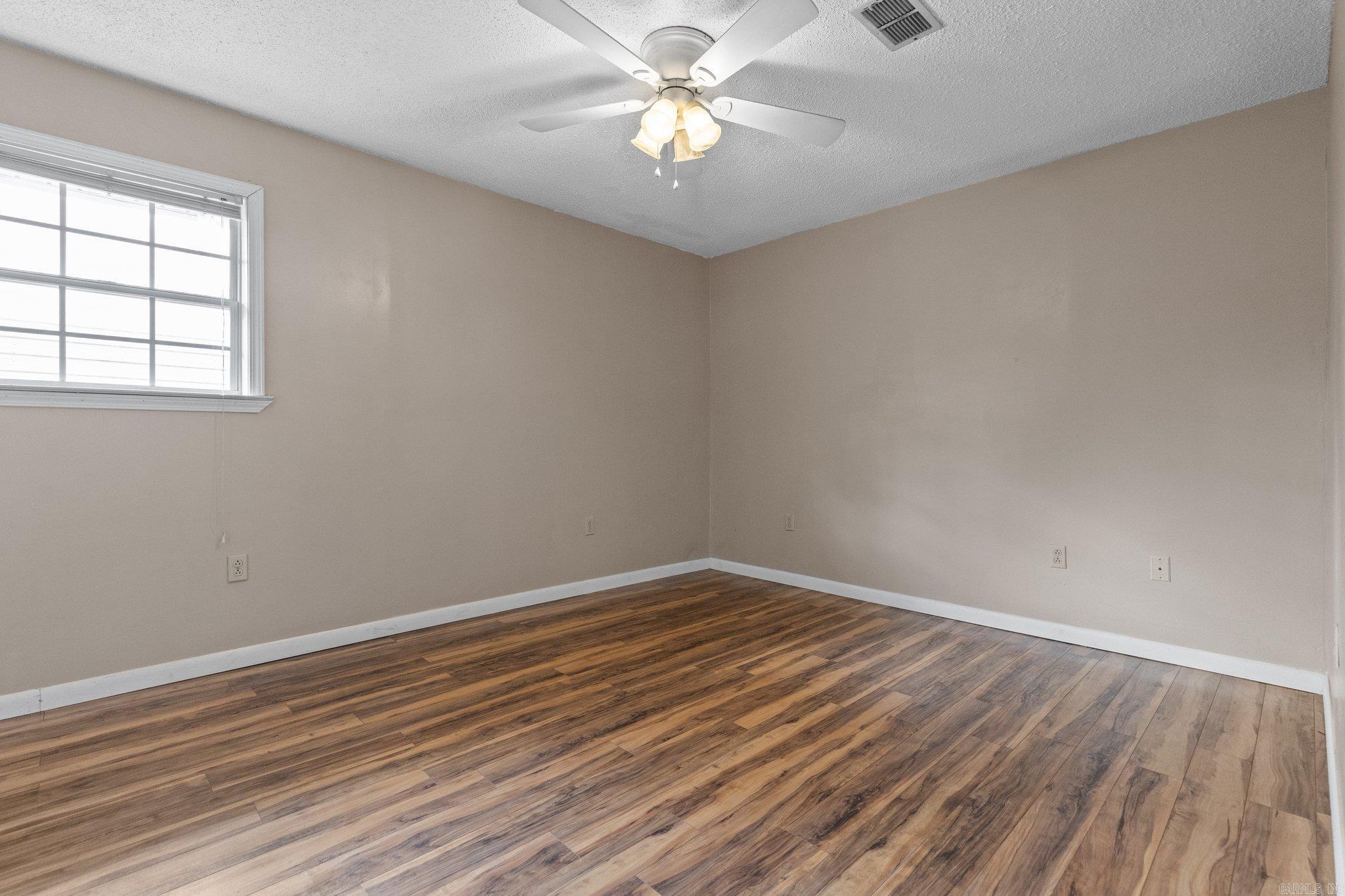 WOODLAND ACRES - Residential