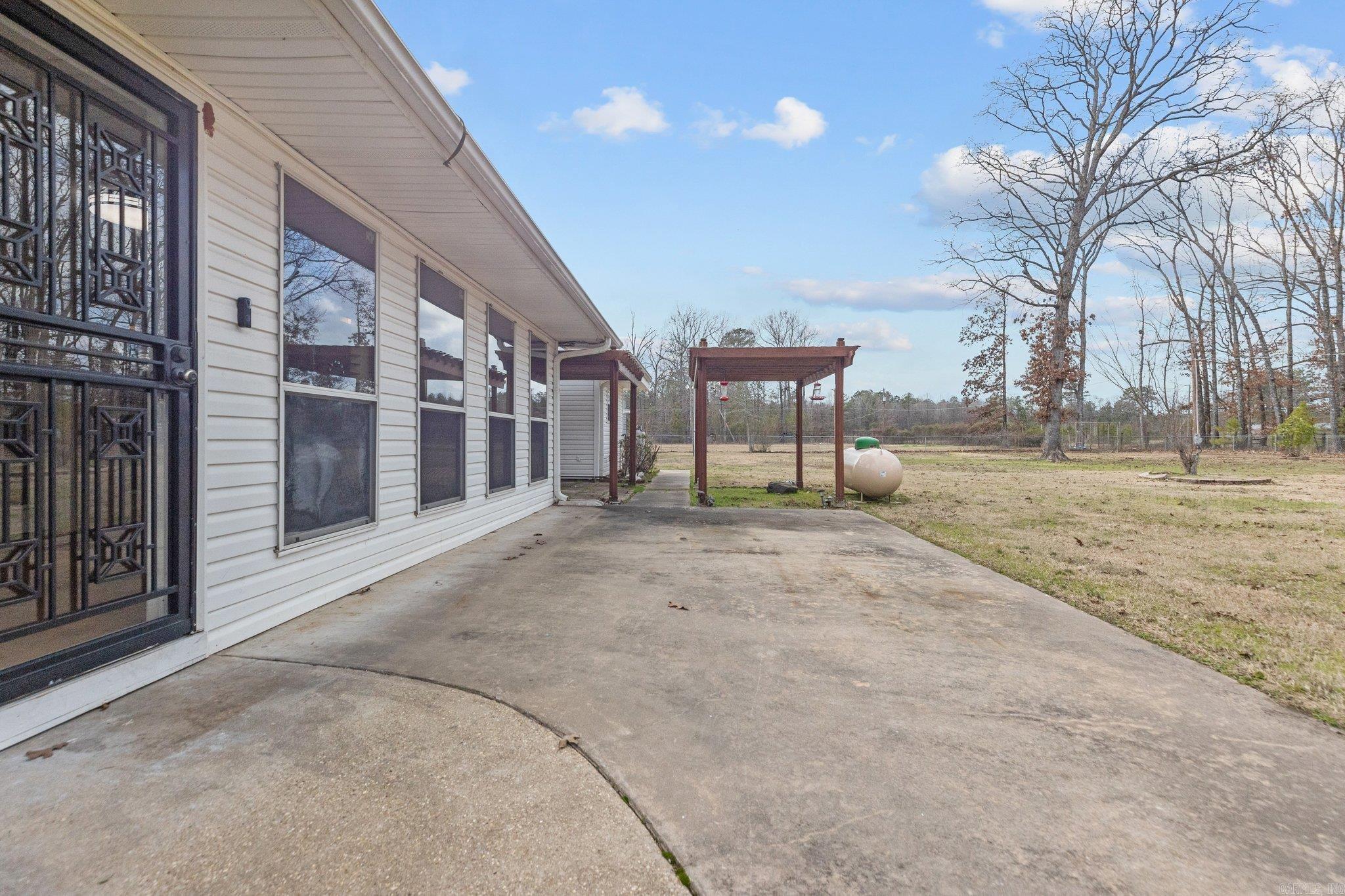 WOODLAND ACRES - Residential