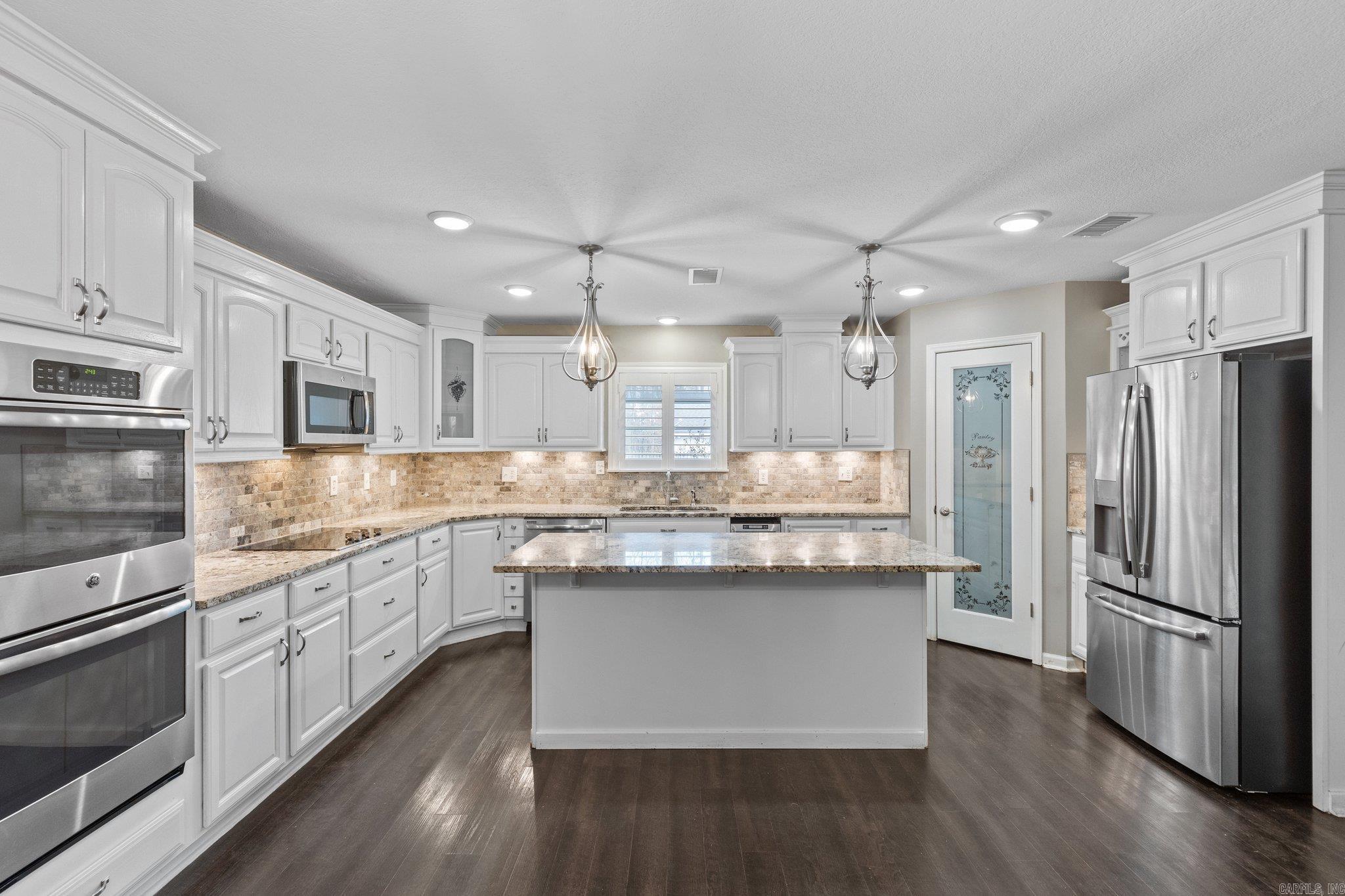 WOODLAND ACRES - Residential