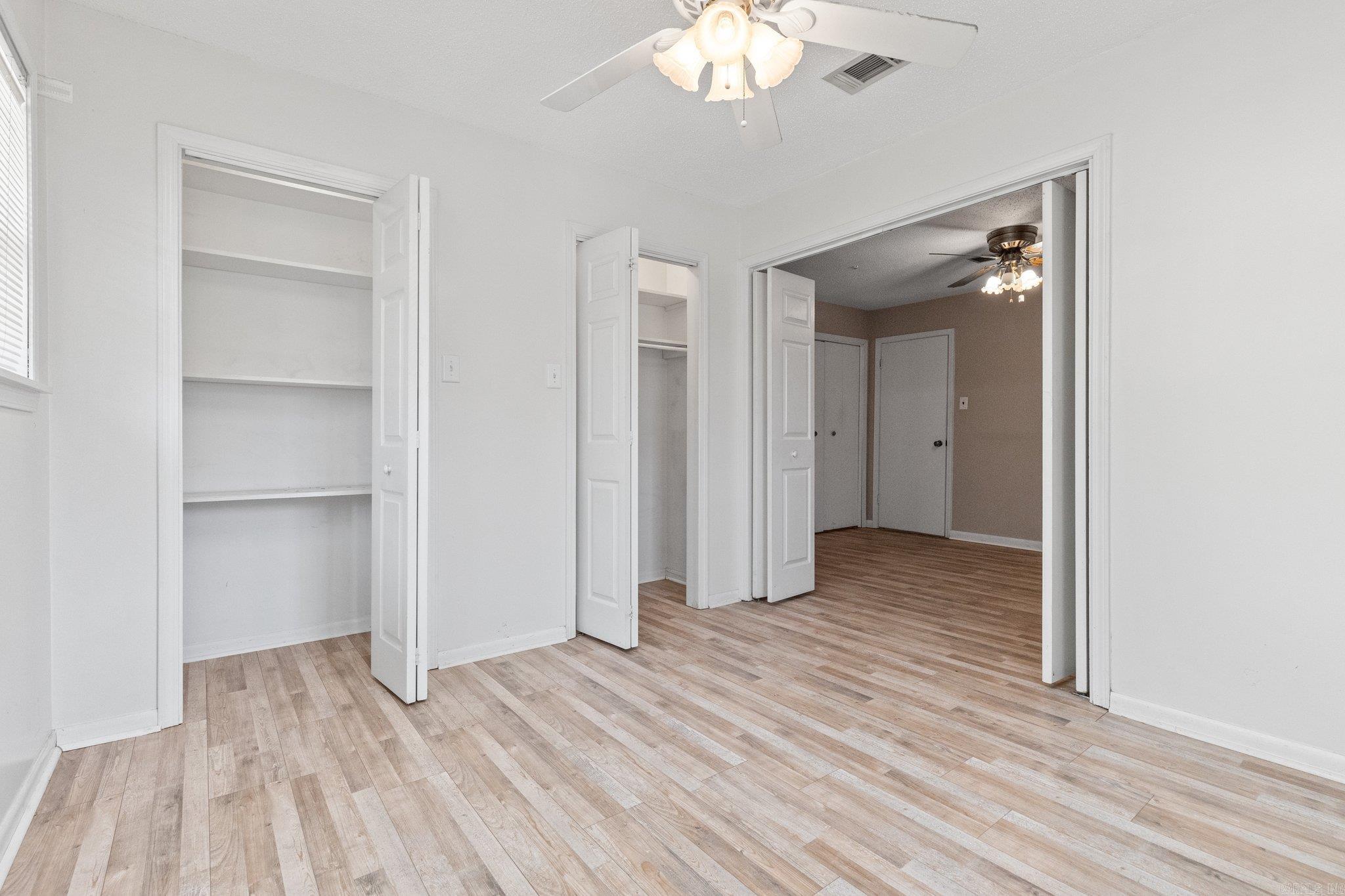 WOODLAND ACRES - Residential