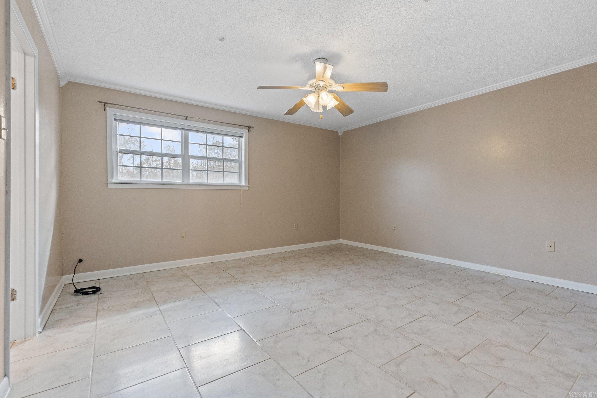 WOODLAND ACRES - Residential