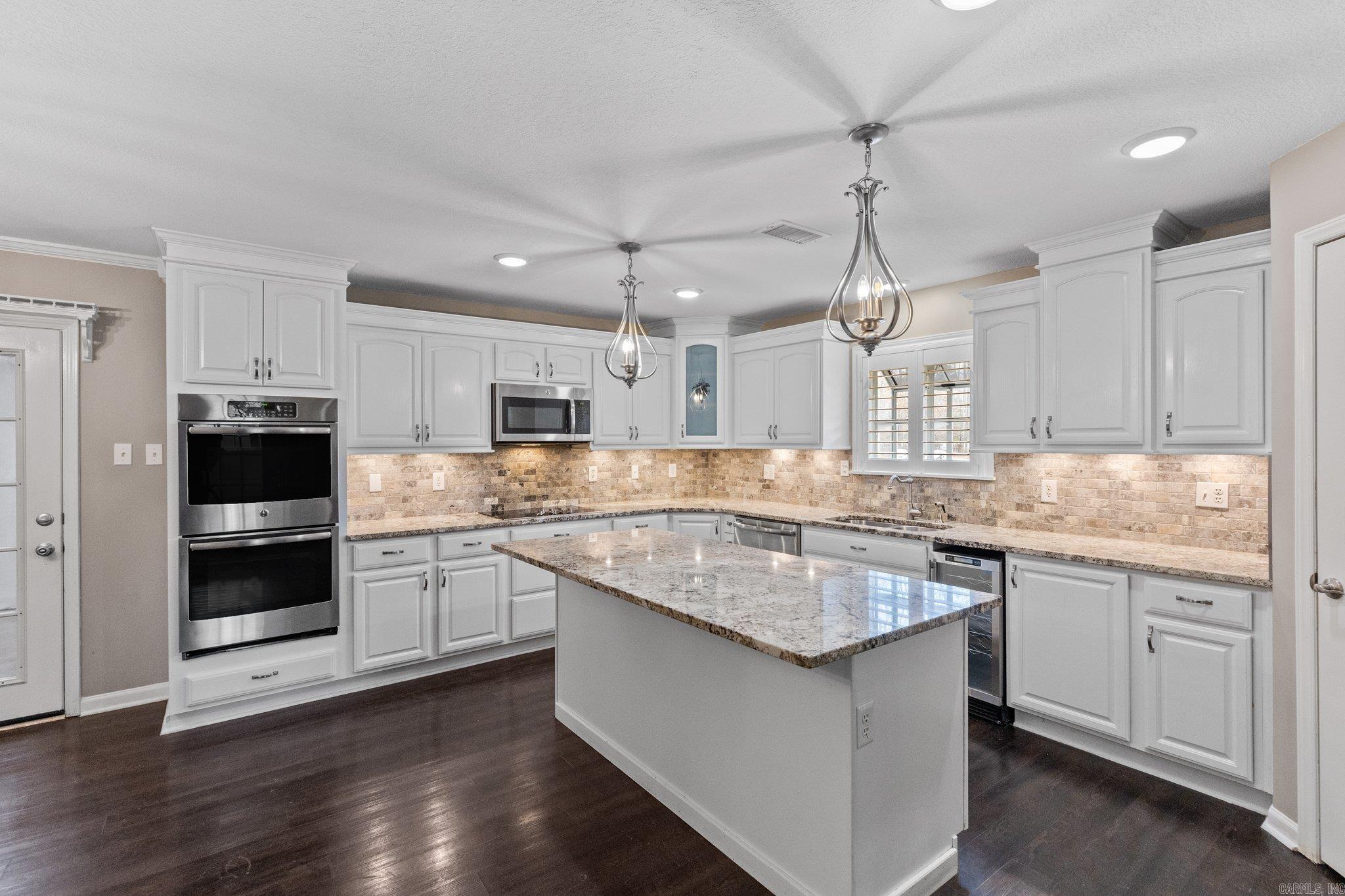 WOODLAND ACRES - Residential