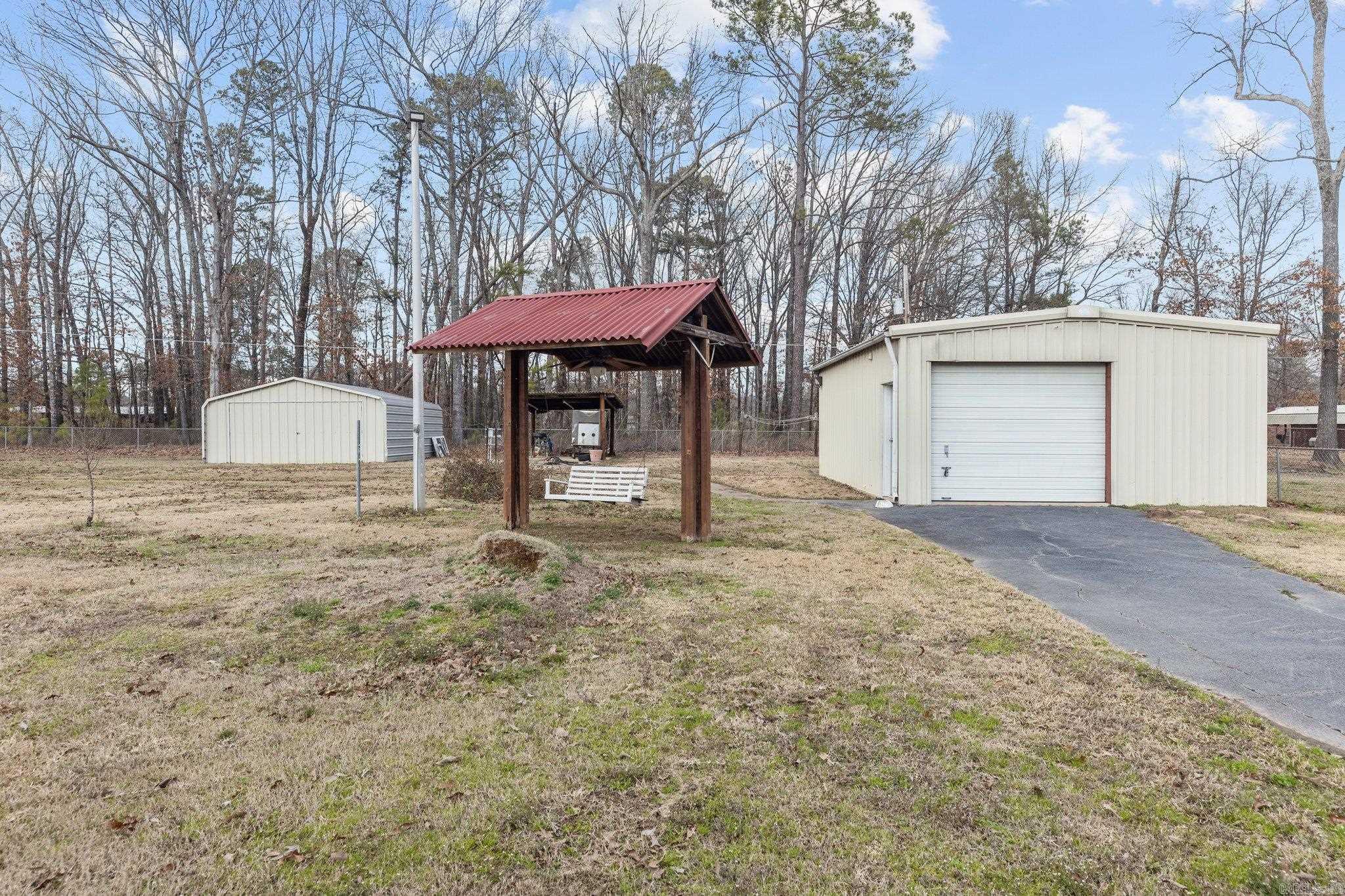 WOODLAND ACRES - Residential