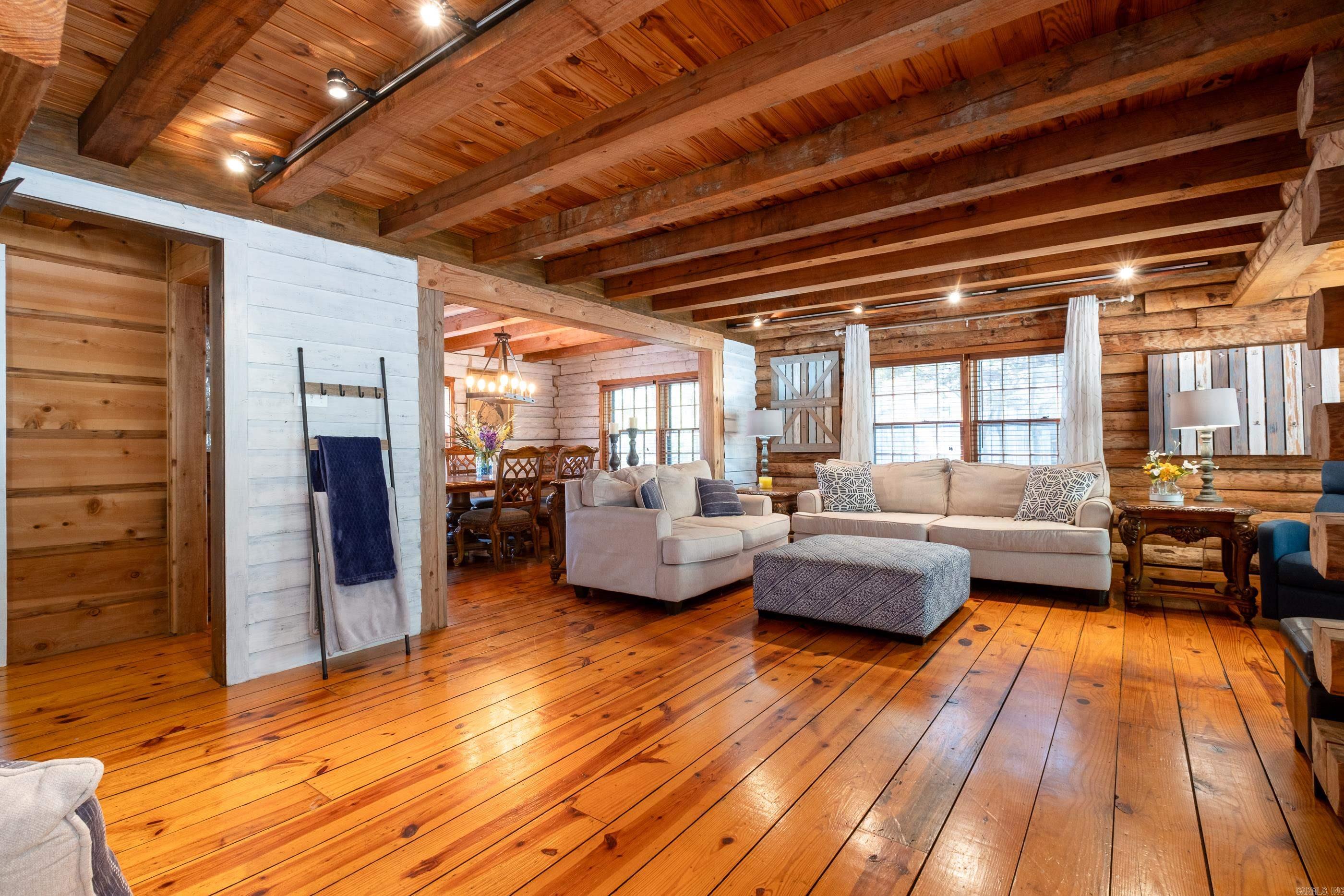 PLEASANT VALLEY - Residential