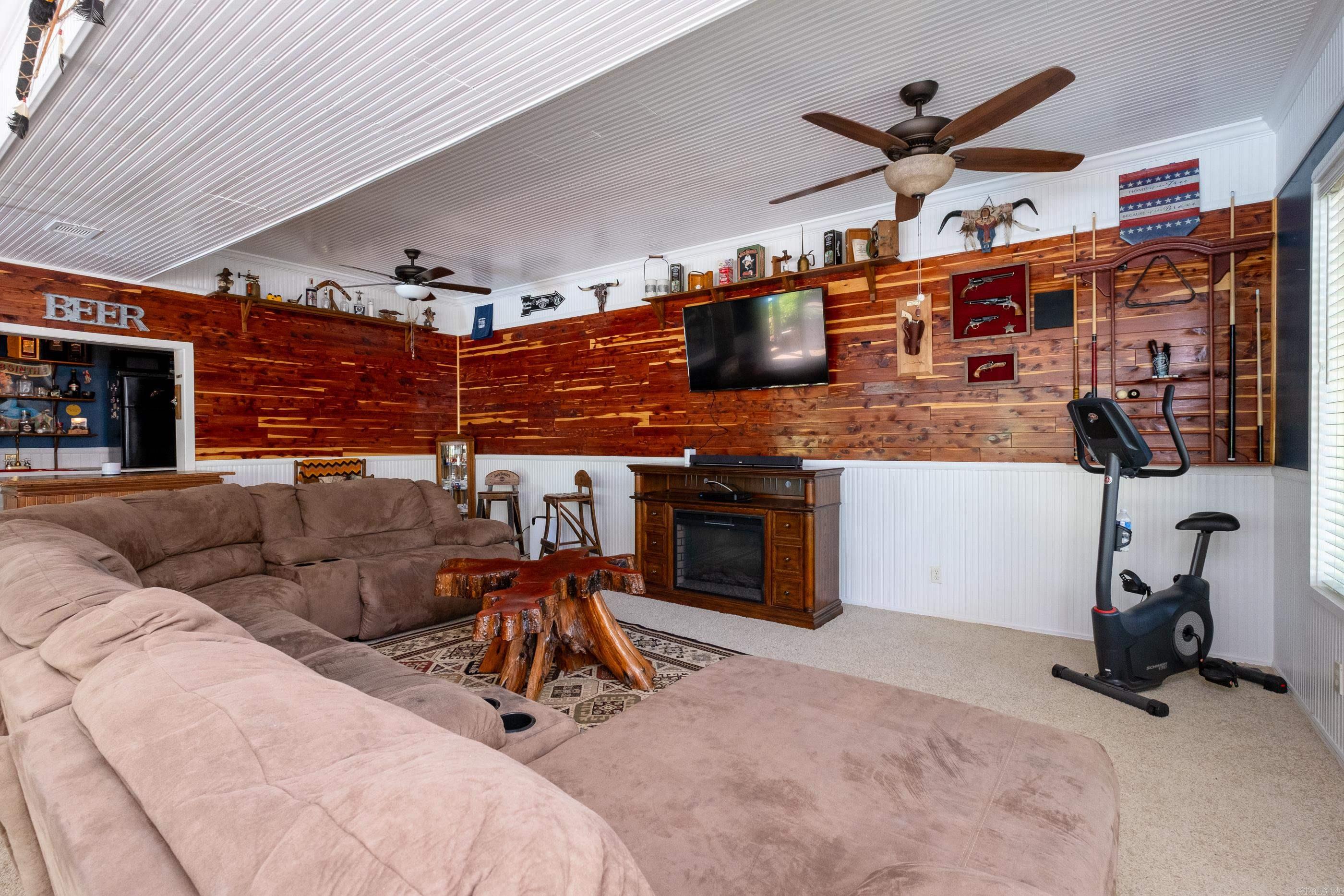 PLEASANT VALLEY - Residential