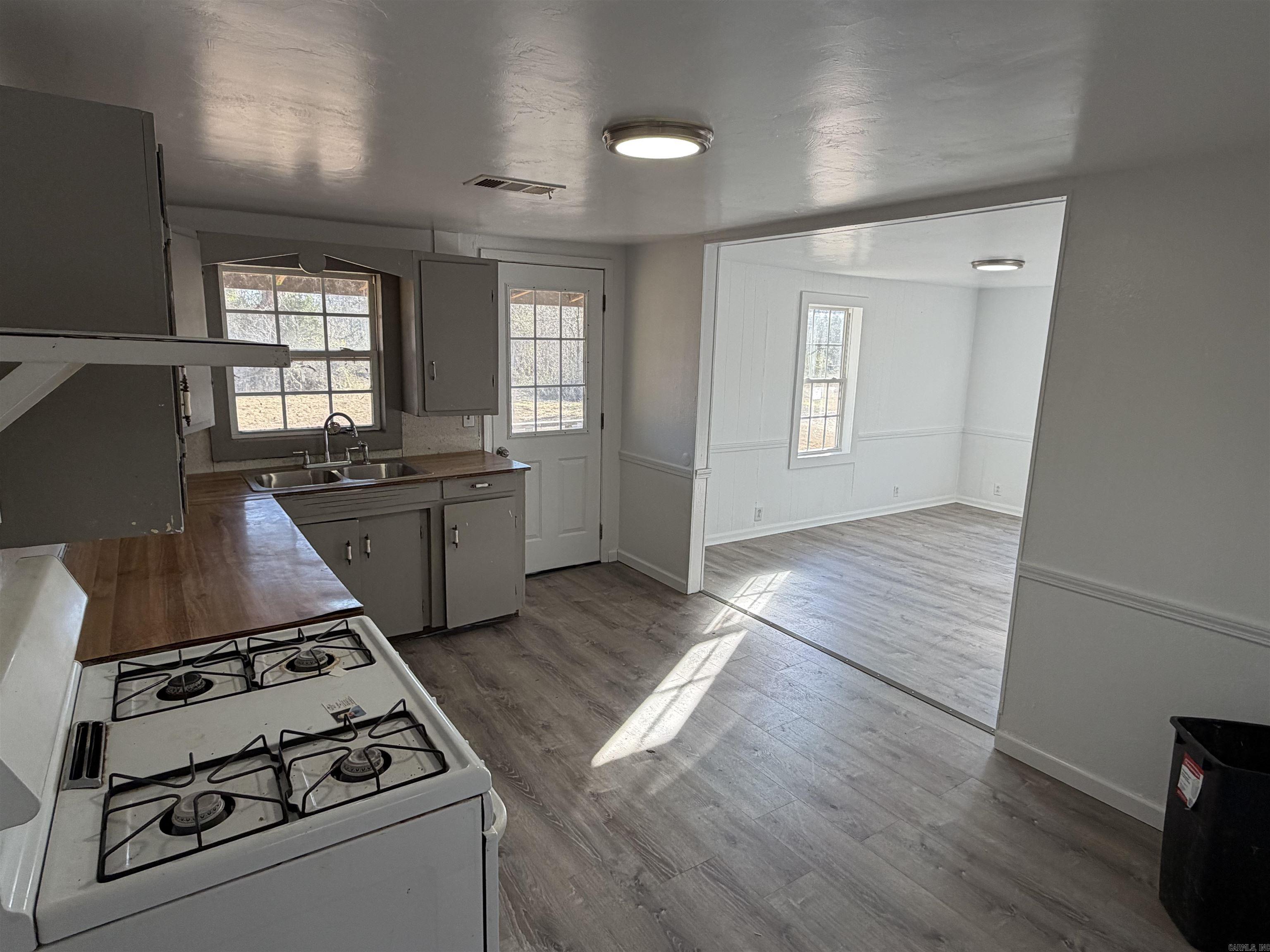 Not in Subdivision - Residential Lease