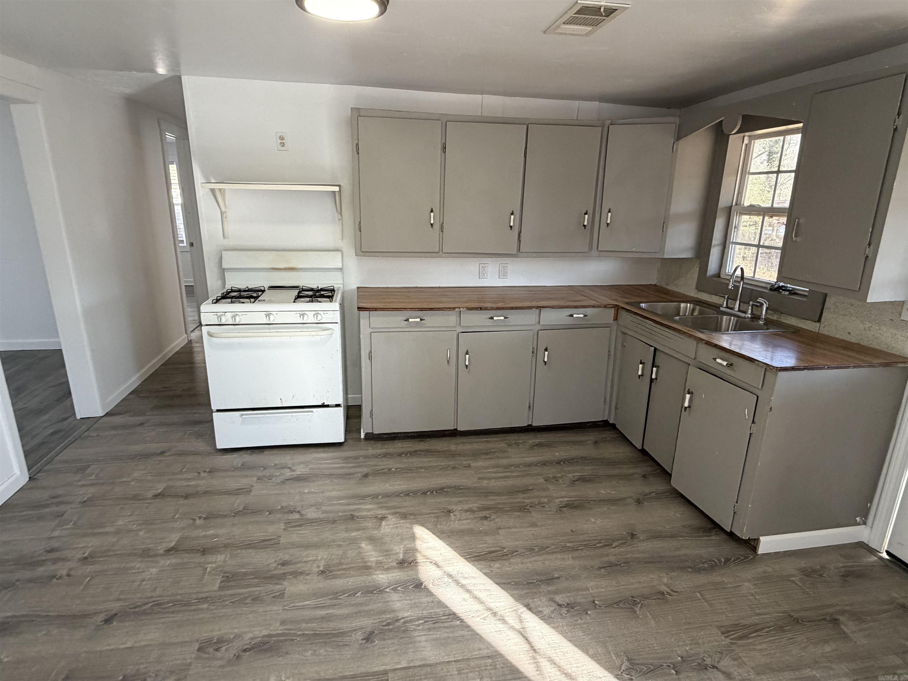 Not in Subdivision - Residential Lease