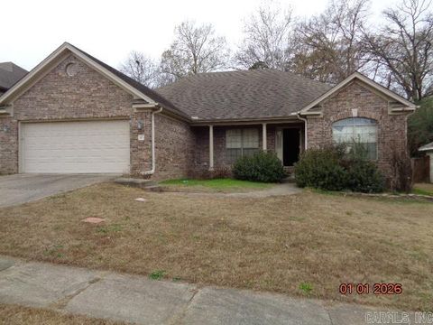 Photo of 110 Woodridge Court, Little Rock, AR 72204 (MLS # 26004525)