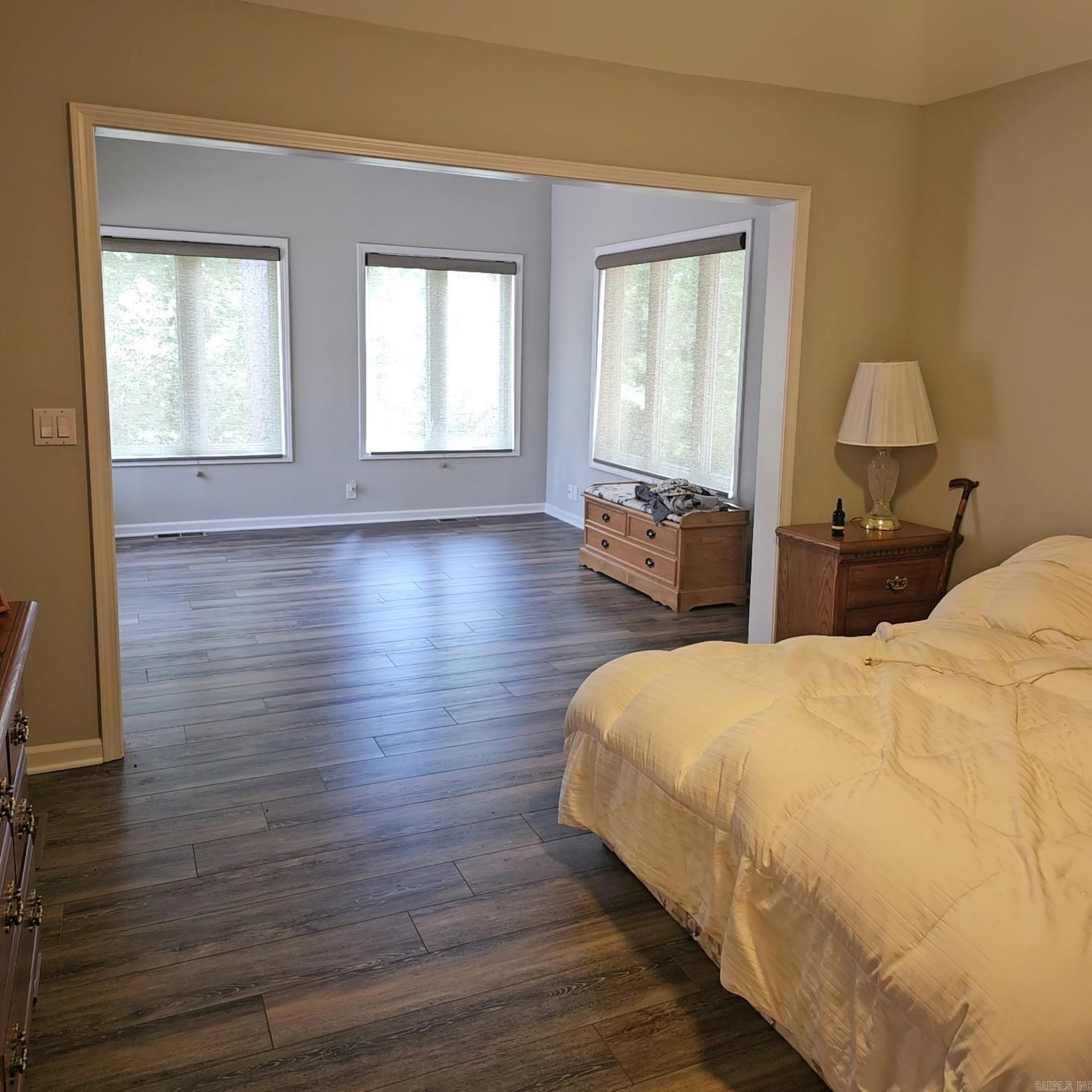 ARISTA COURTS - Residential