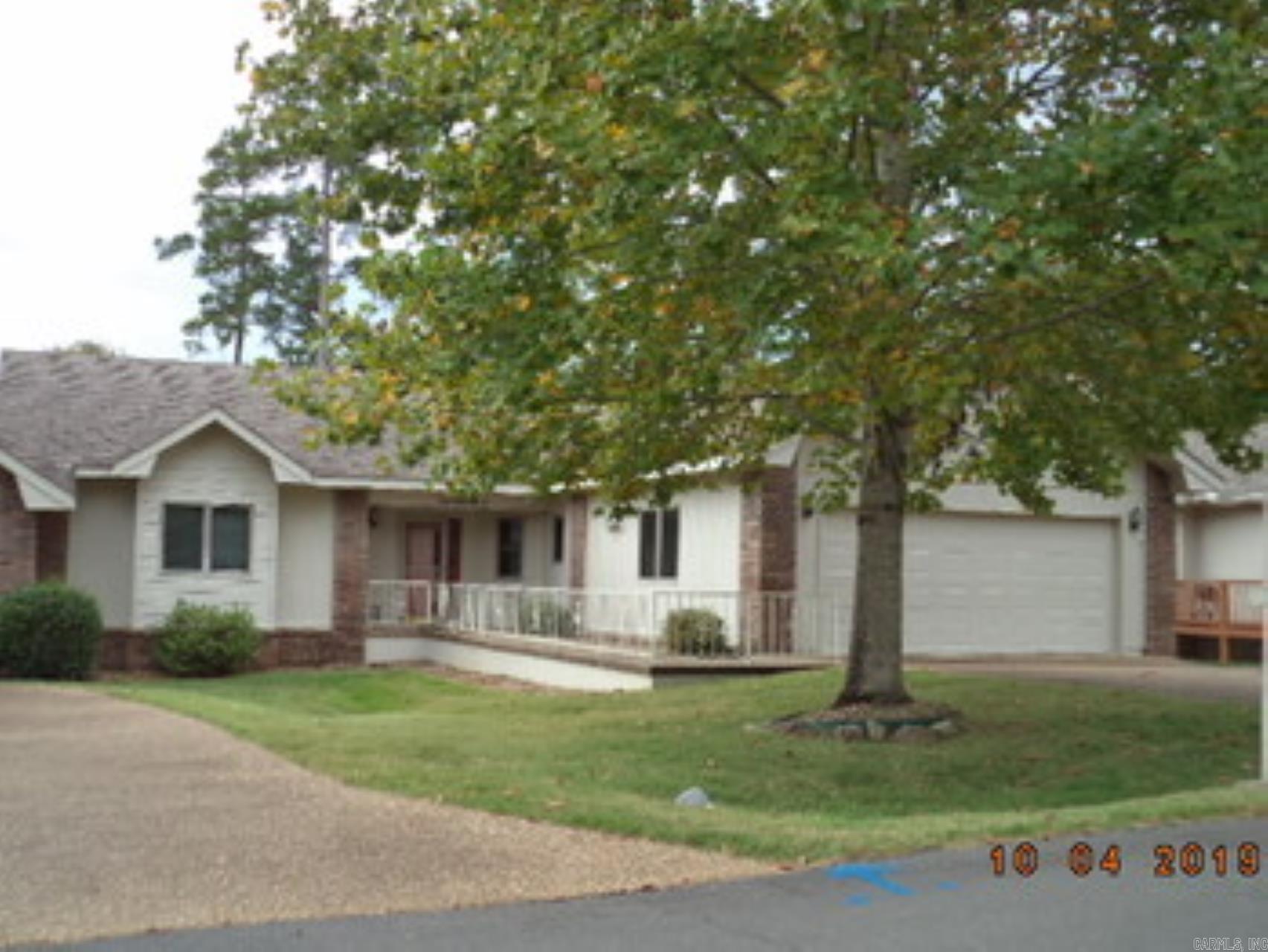 ARISTA COURTS - Residential