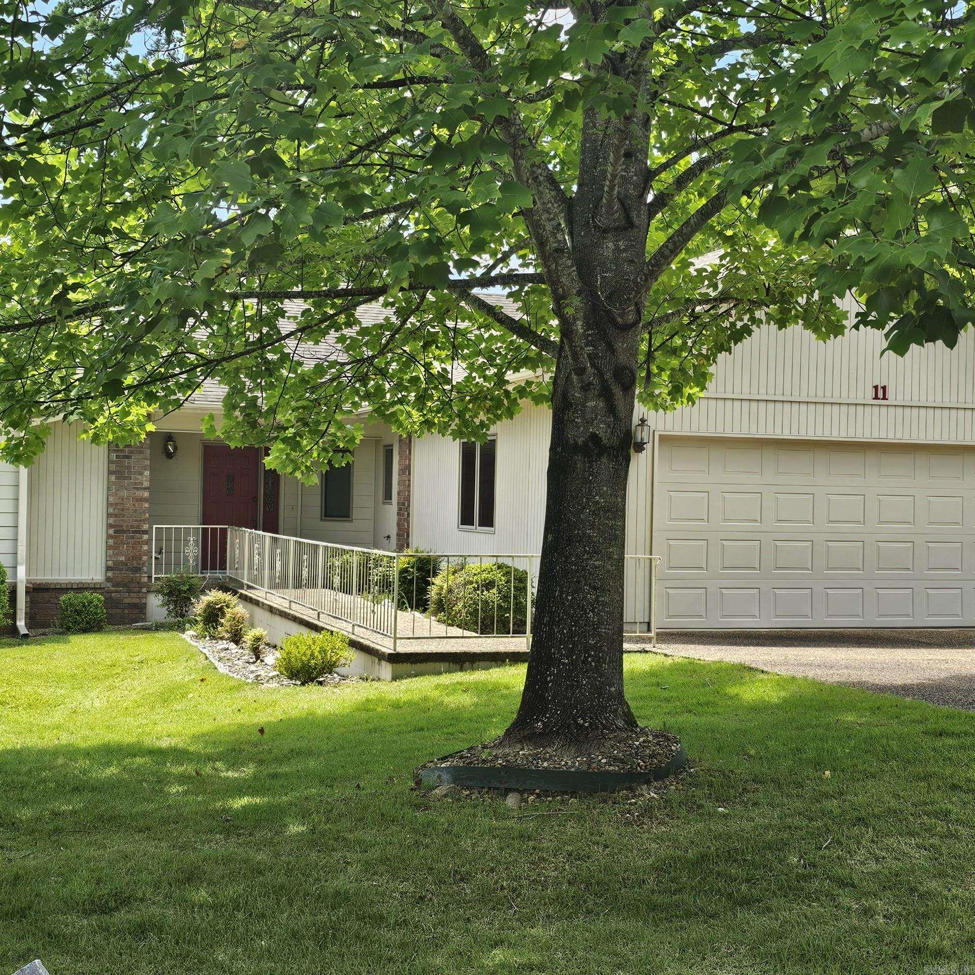 ARISTA COURTS - Residential