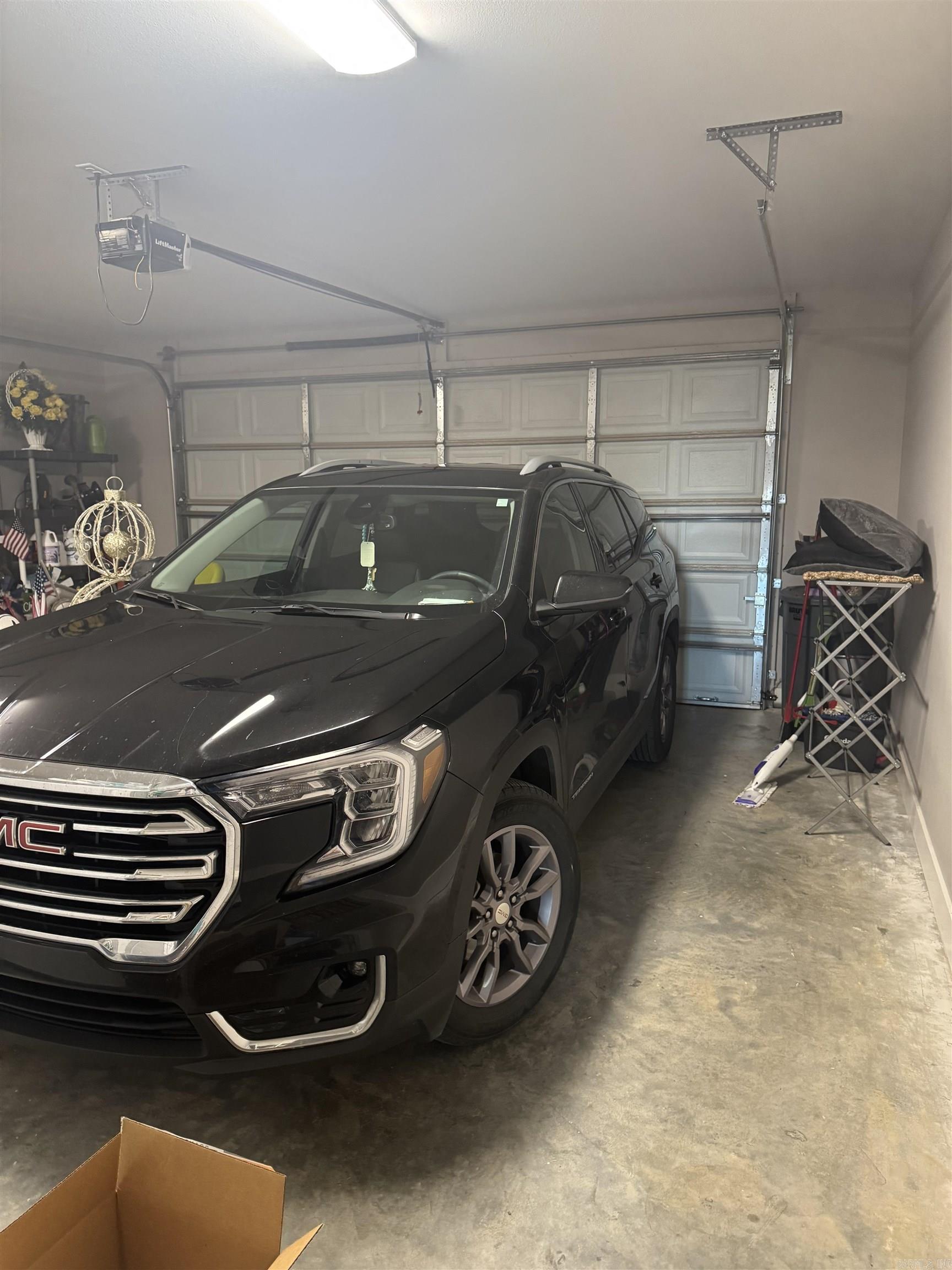 MOUNT TABOR ESTATES - Residential