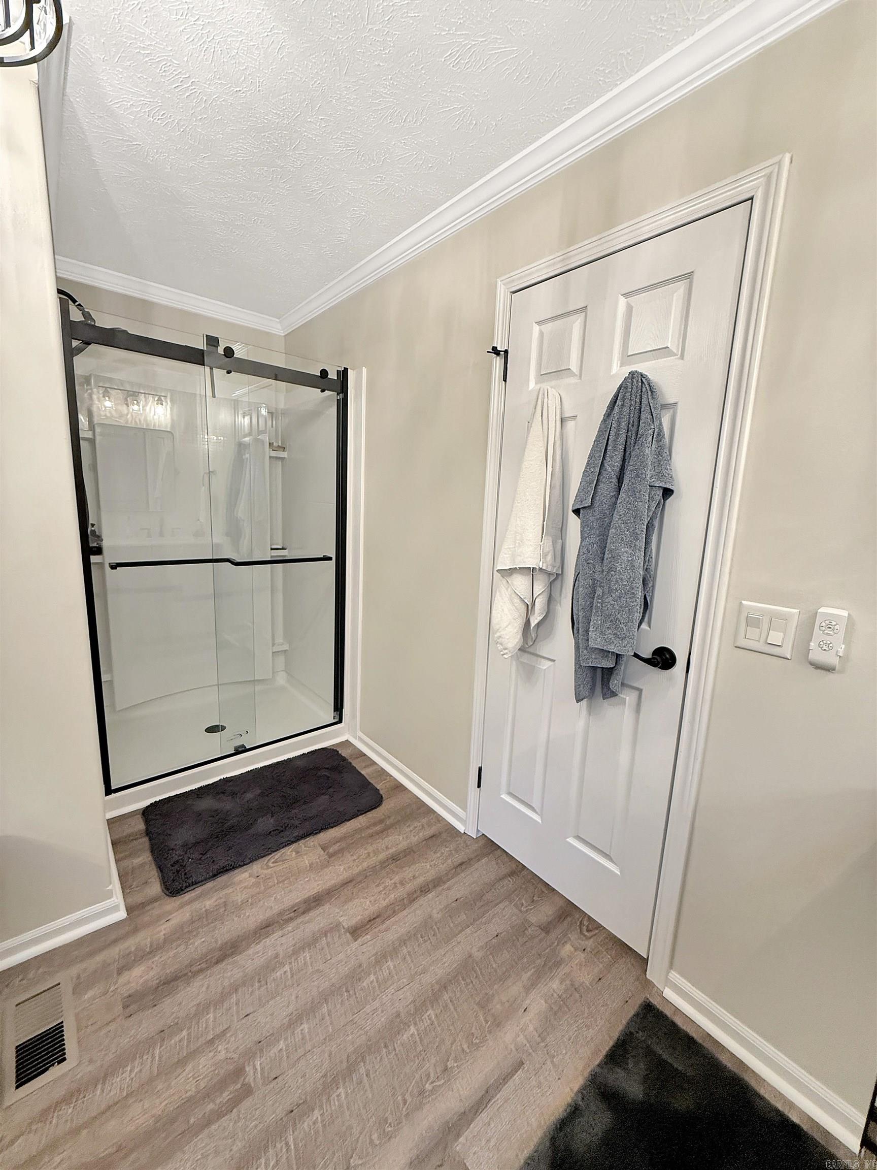CUSHMAN M&B - Residential